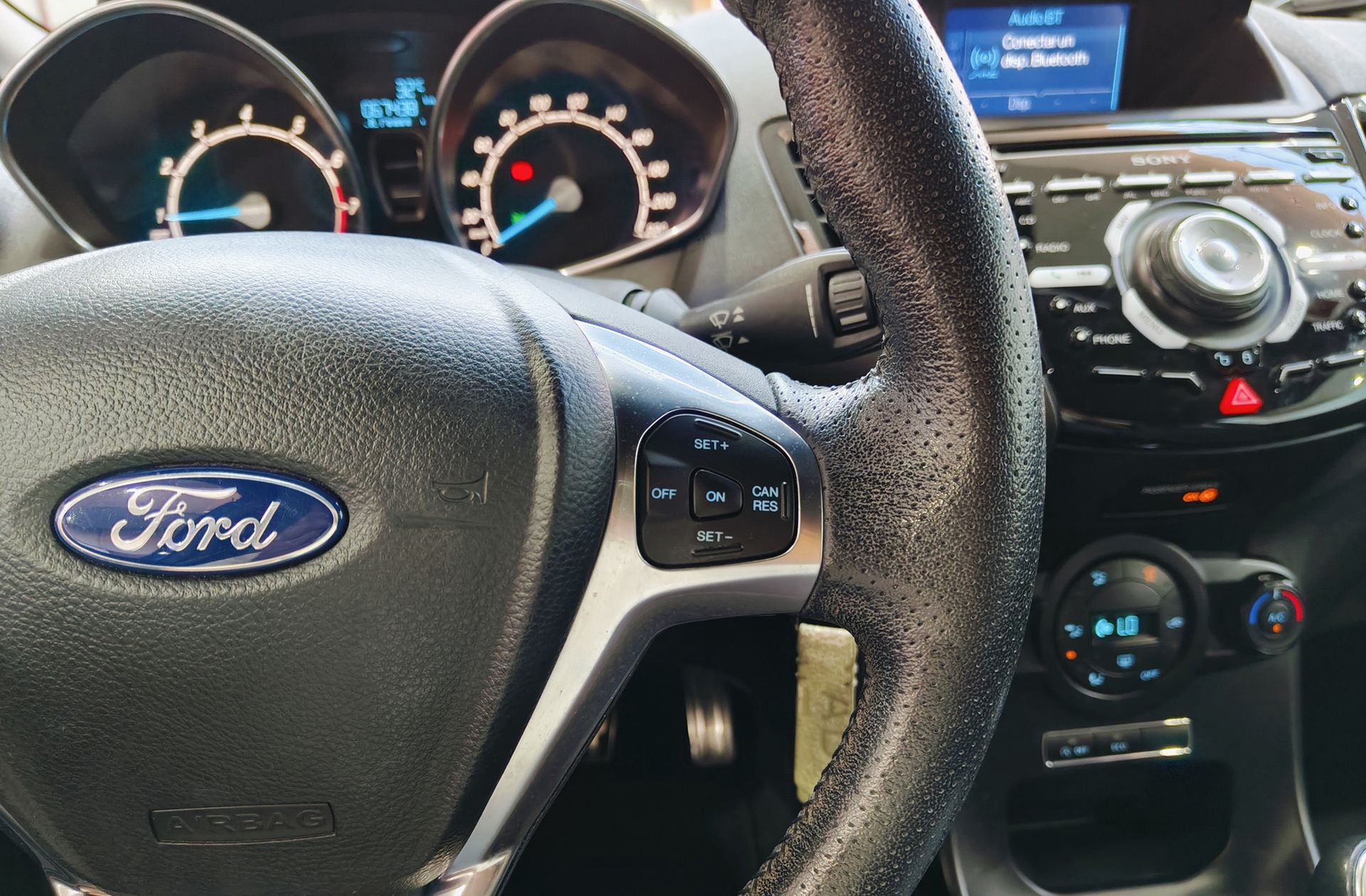 Ford Fiesta 1.0 EcoBoost ST-Line - foto 24