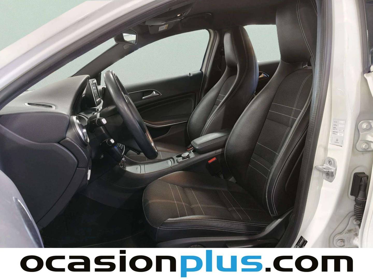 Foto asientos delanteros Mercedes Clase A Mercedes Clase A 180 CDI Blue Efficiency Urban (109 CV)