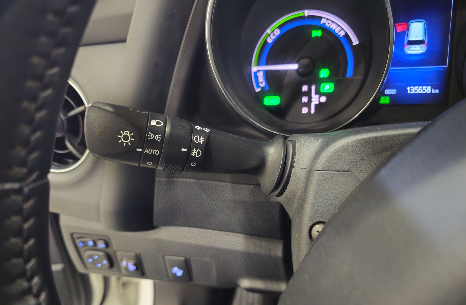 Toyota Auris 140H Touring Sports Active - foto 23