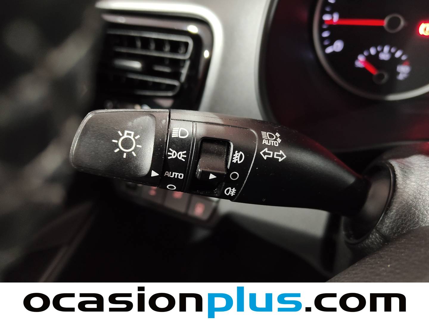 Accesorios del KIA Stonic KIA Stonic 1.2 DPi Drive (84 CV)