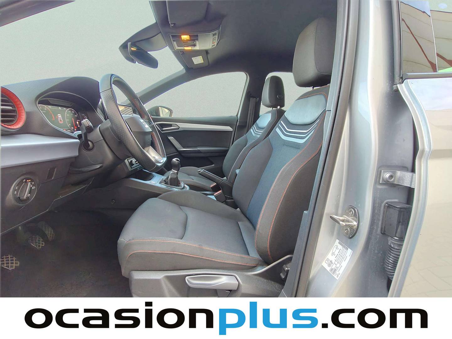 Foto asientos delanteros Seat Ibiza Seat Ibiza 1.0 TSI S&S FR XL (110 CV)