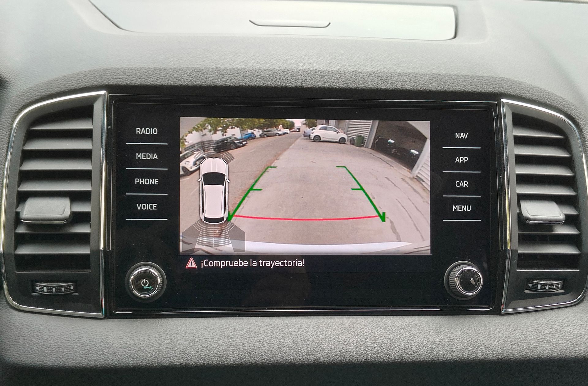 Škoda Karoq 1.5 TSI ACT Sportline - foto 9