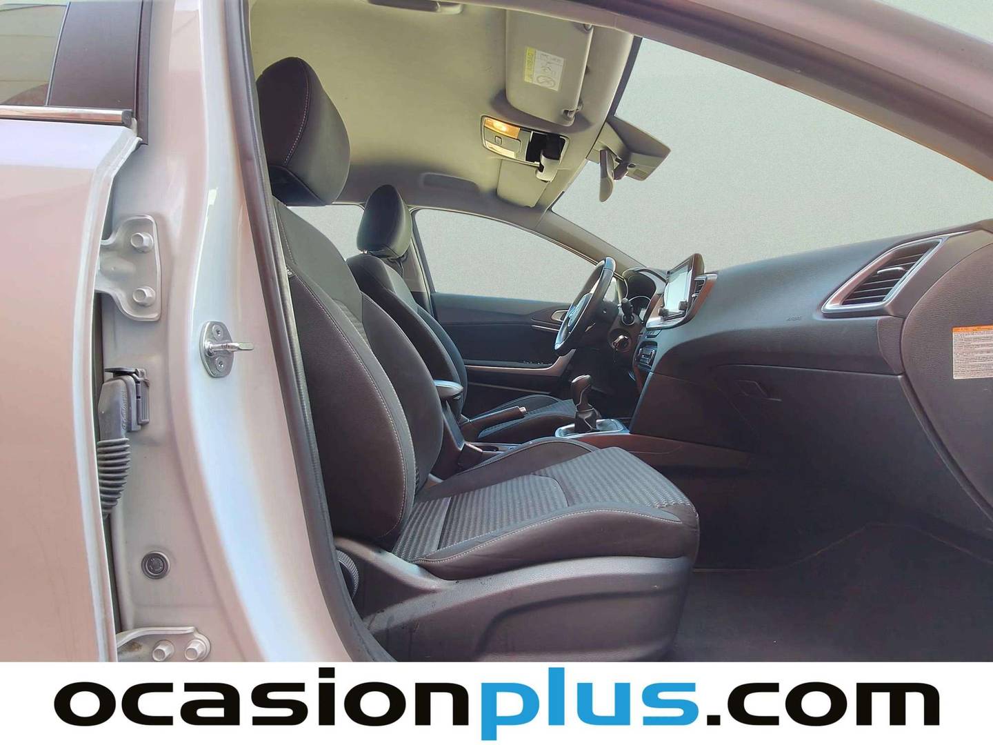 KIA Ceed KIA Ceed 1.6 MHEV iMT Drive (136 CV) de segunda mano