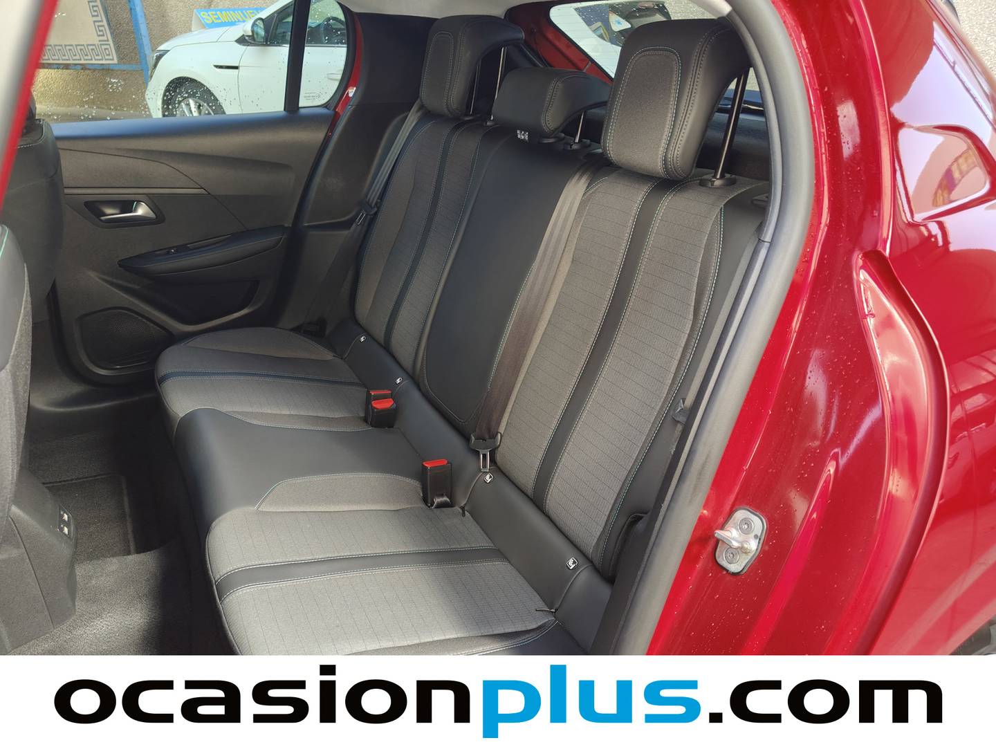 Foto asientos traseros Peugeot 208 Peugeot 208 PureTech 100 Allure (100 CV)