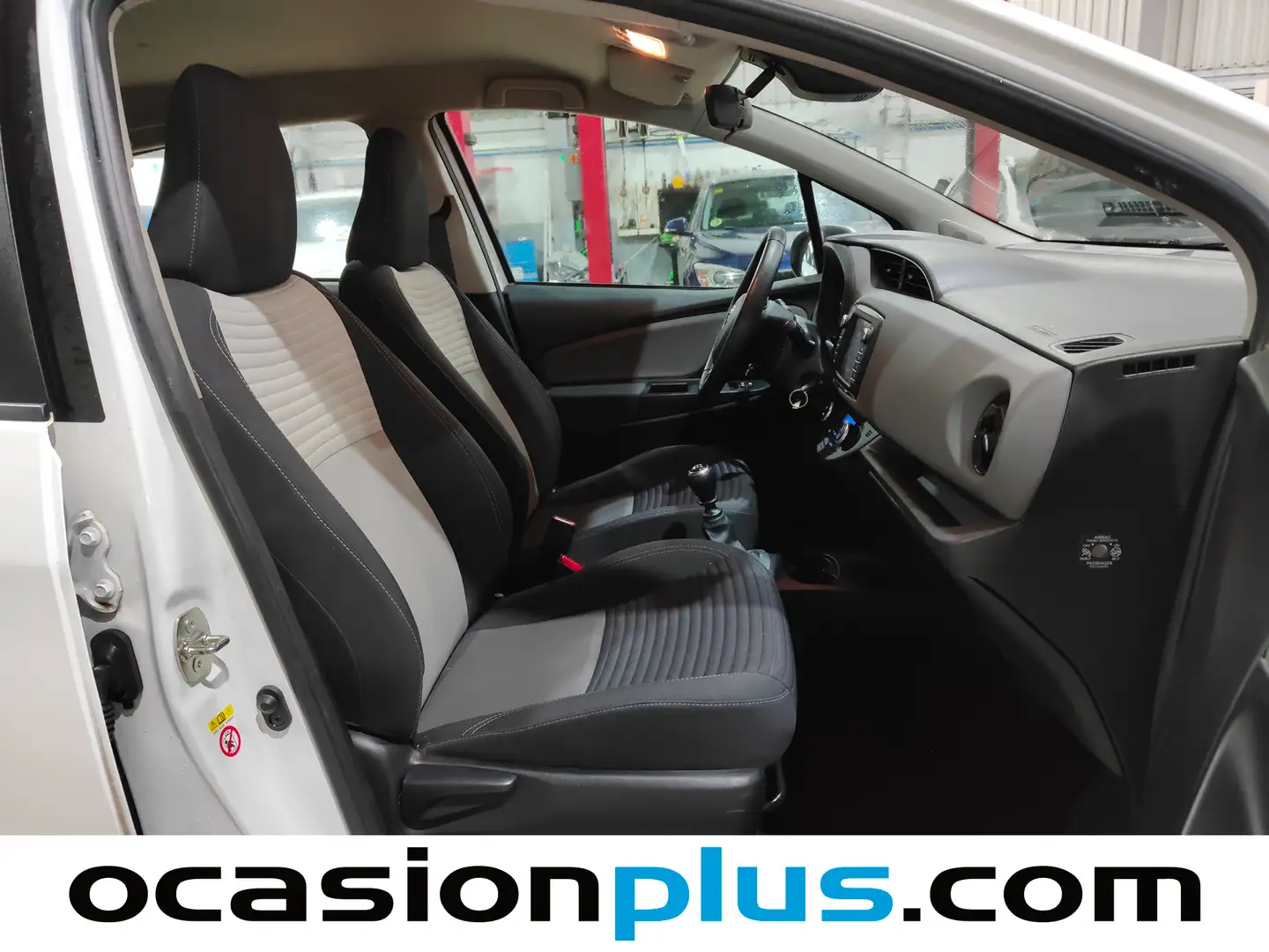 Foto Toyota Yaris Toyota Yaris 1.5 Active Tech (111 CV)