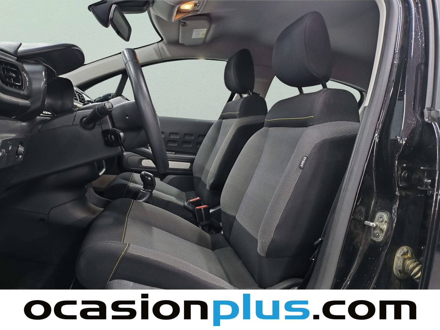 Foto asientos delanteros Citroën C3 Citroën C3 PureTech 82 Feel (83 CV)