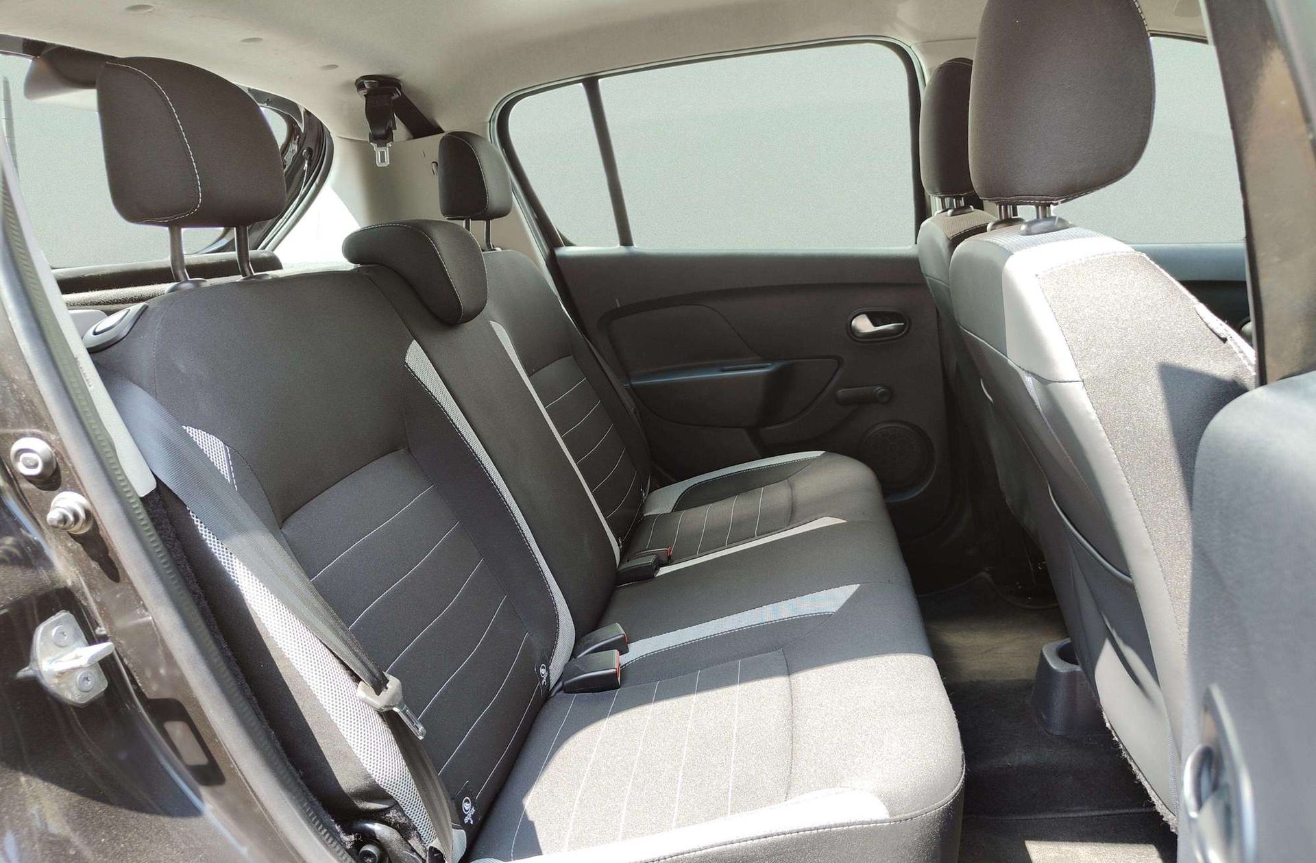 Dacia Sandero dCi 90 Stepway - foto 13