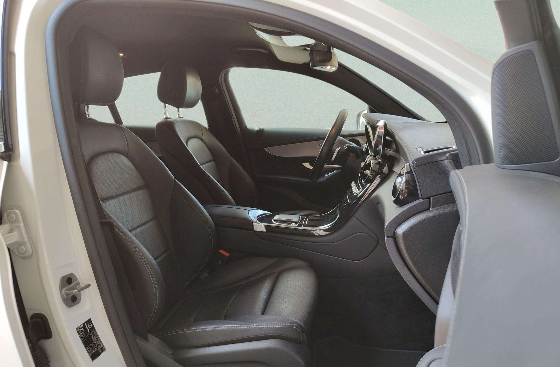 Mercedes-Benz GLC 300 e 4Matic Pack AMG - foto 22