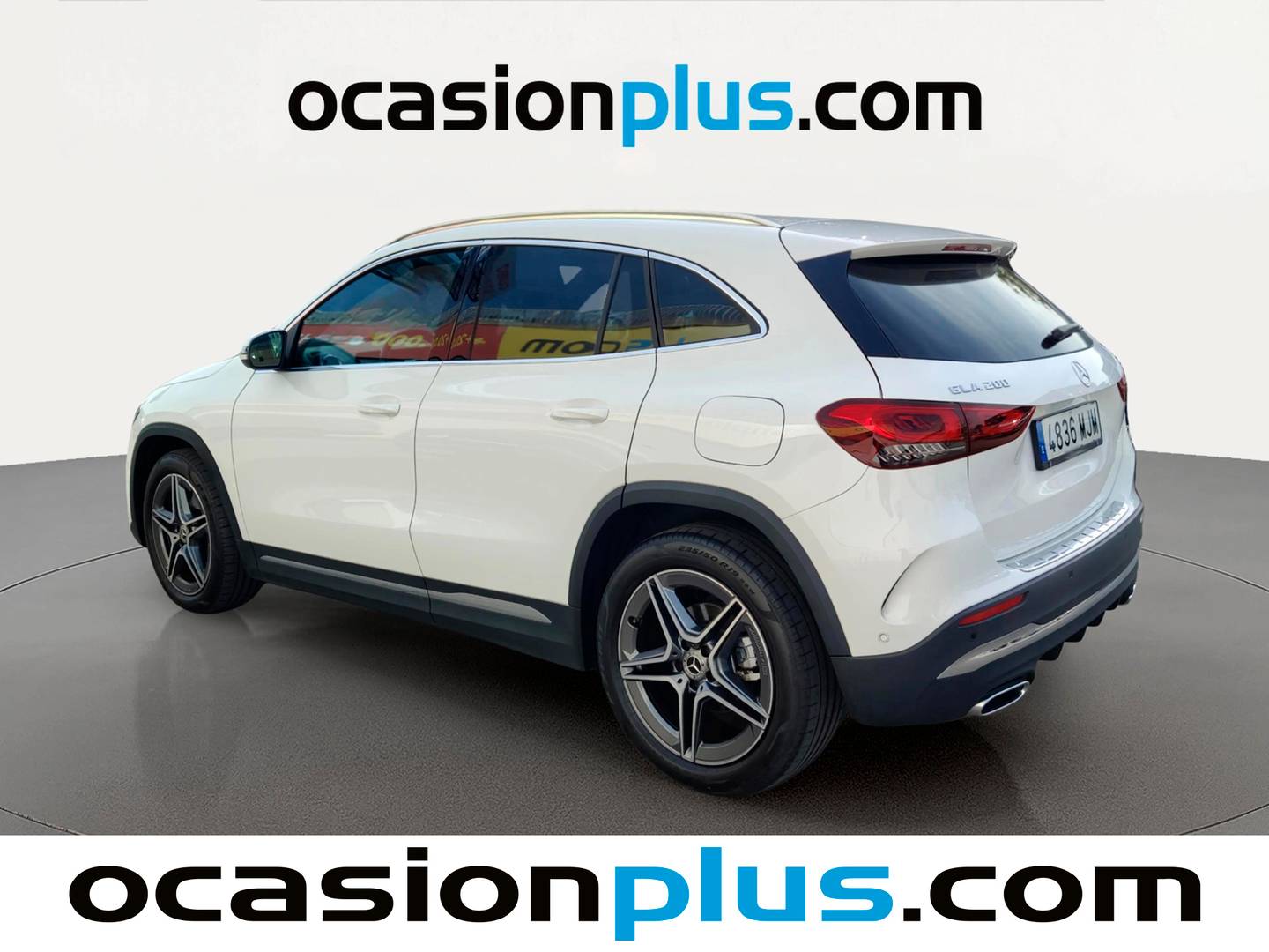 Foto trasera Mercedes GLA Mercedes GLA 200 (163 CV) izquierda