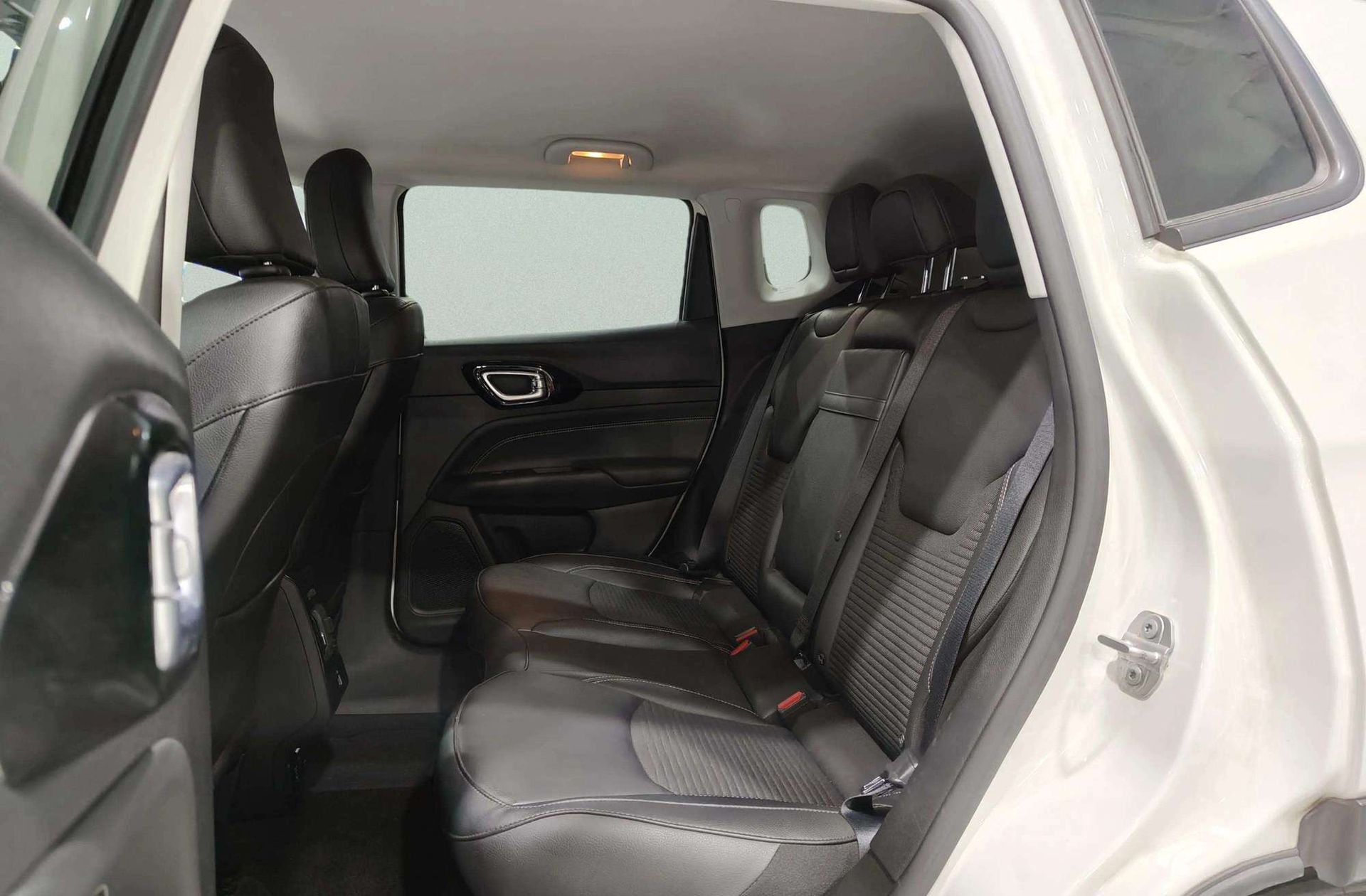 Jeep Compass 1.3 Gse Limited 4x2 FWD - foto 14