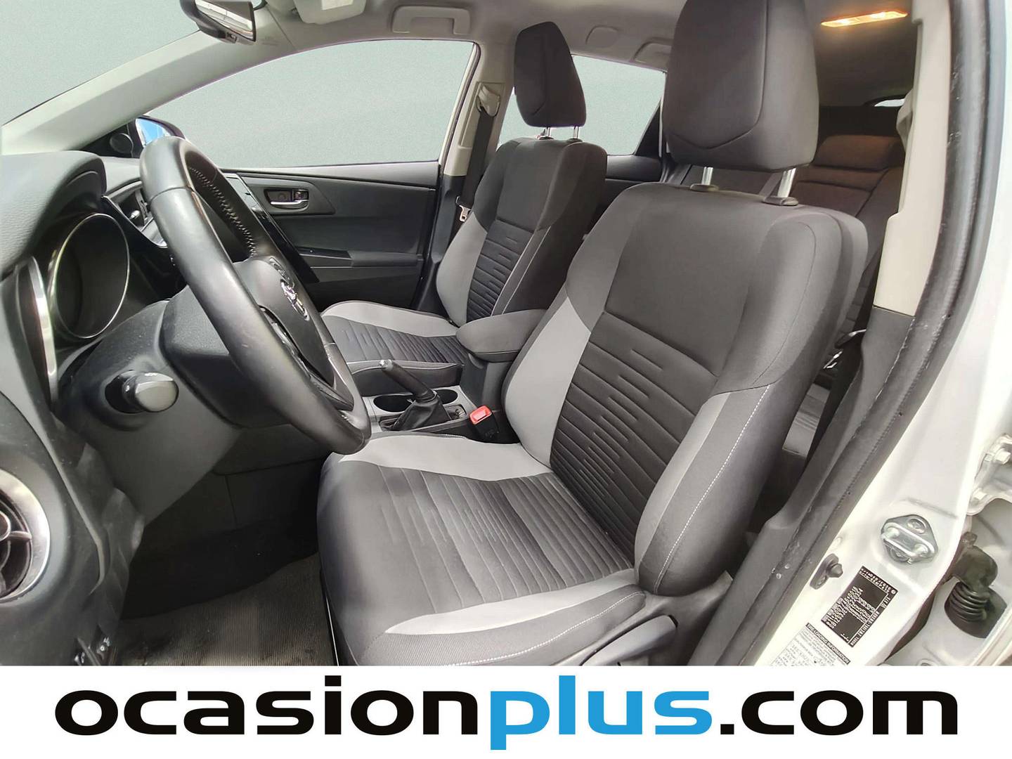 Foto Toyota Auris Toyota Auris 140H Touring Sports Active (136 CV)