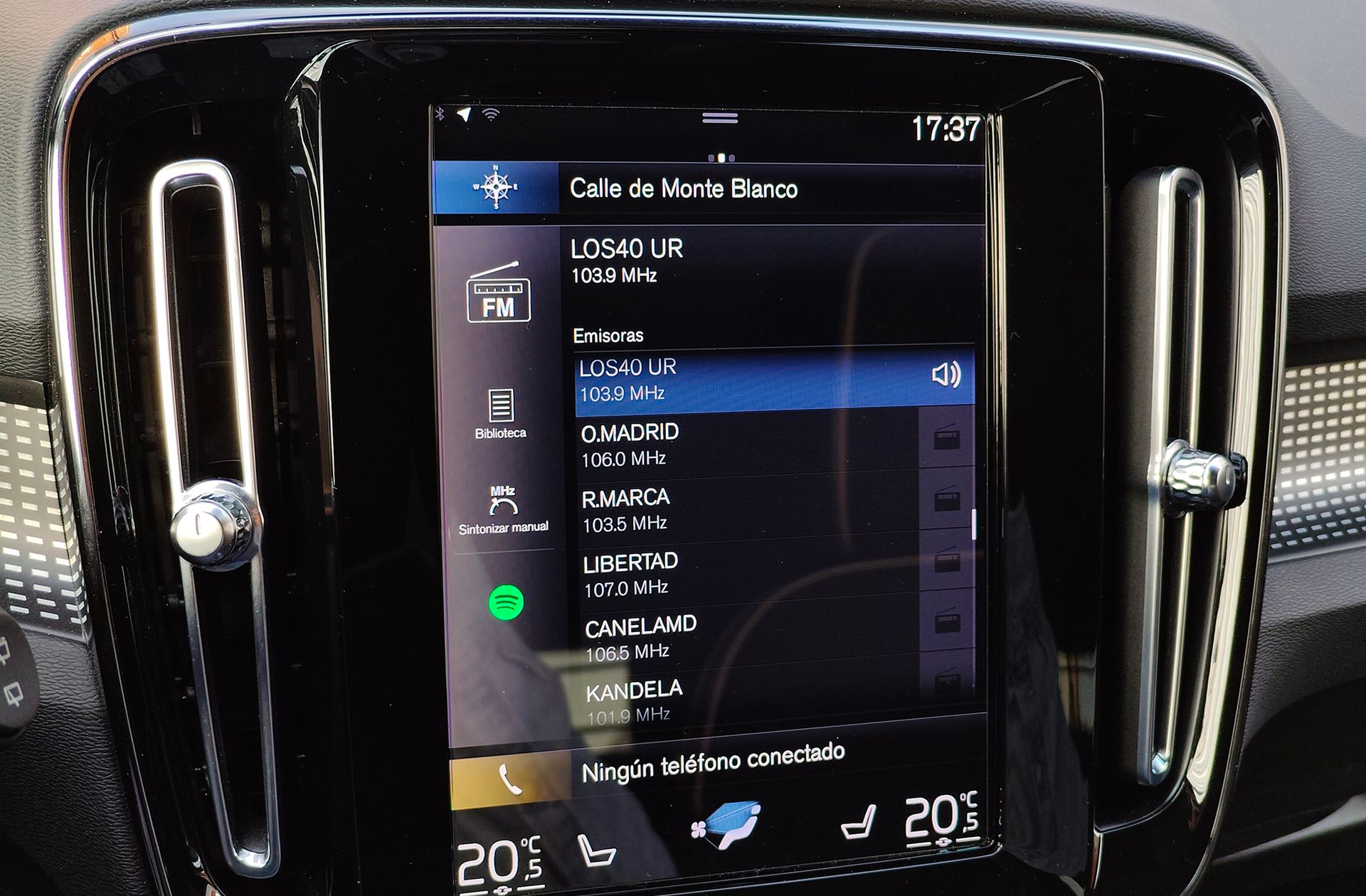 Volvo XC40 T3 R-Design - foto 39