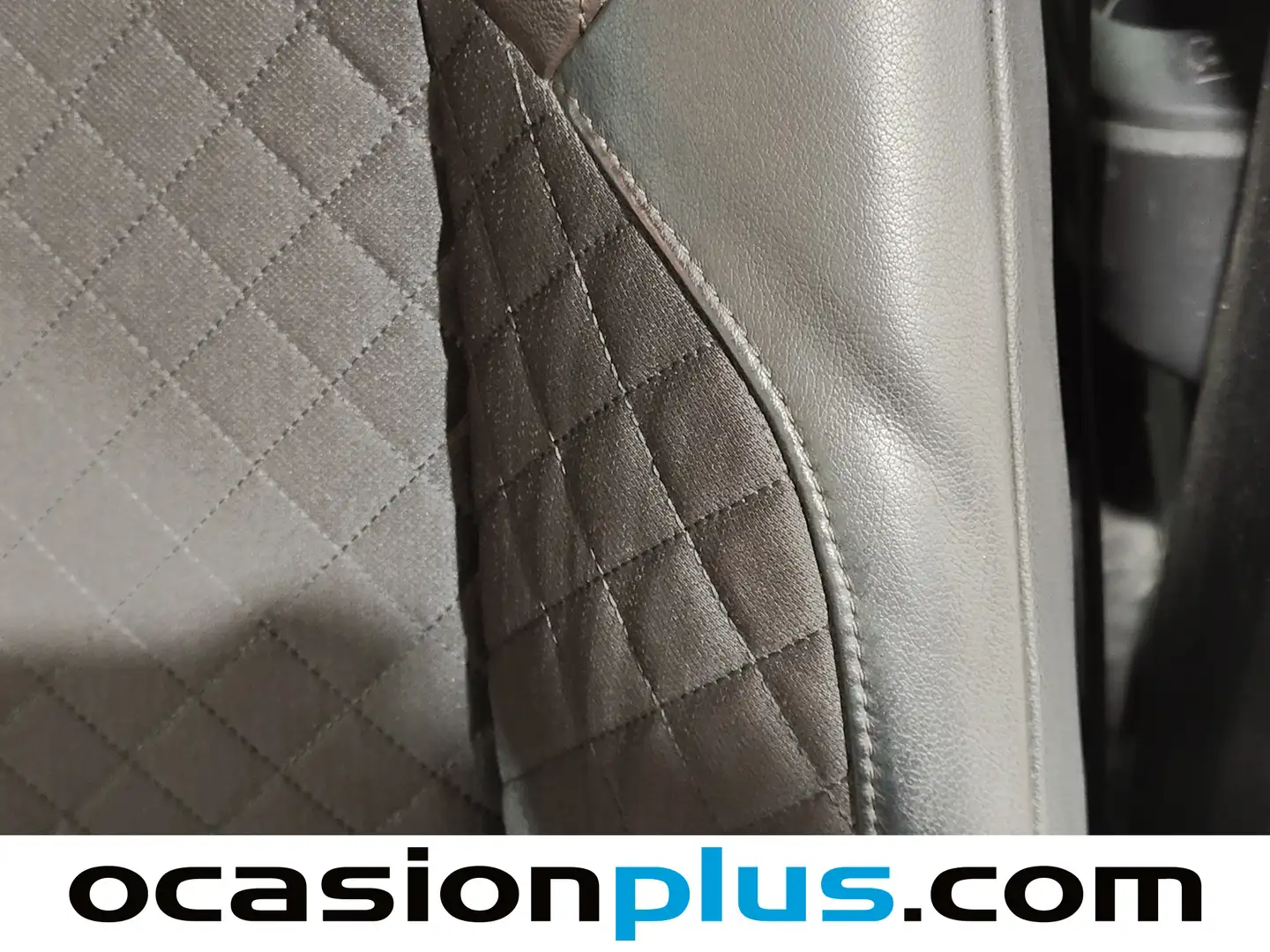 Foto Toyota C-HR Toyota C-HR 1.8 125H Style Plus (122 CV)