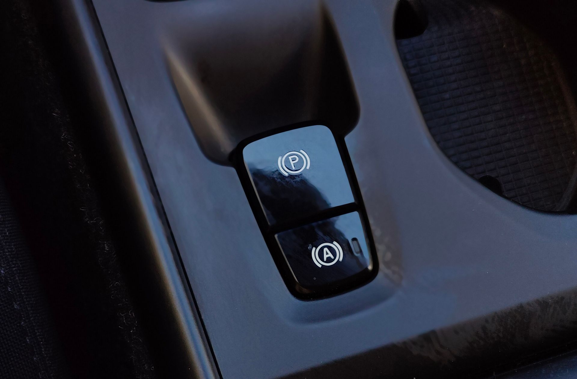 Volvo XC40 T3 Momentum Pro - foto 31