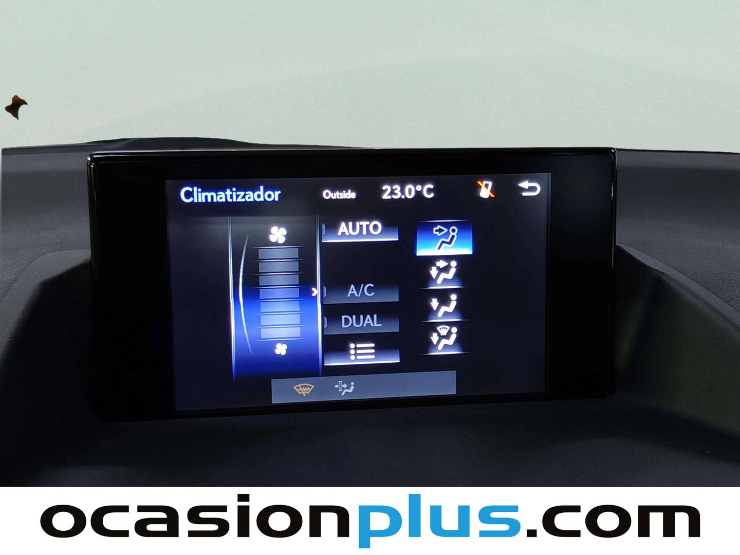 Extras del Lexus CT Lexus CT 200h Business (136 CV)