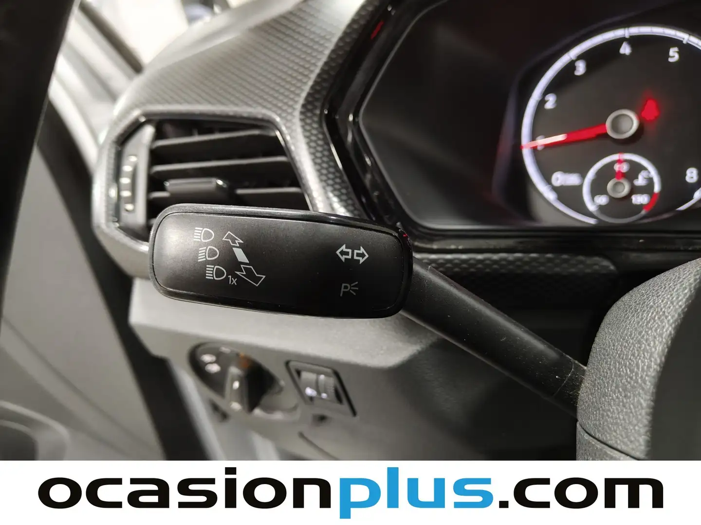 Foto Volkswagen T-Cross Volkswagen T-Cross Advance 1.0 TSI (110 CV) DSG