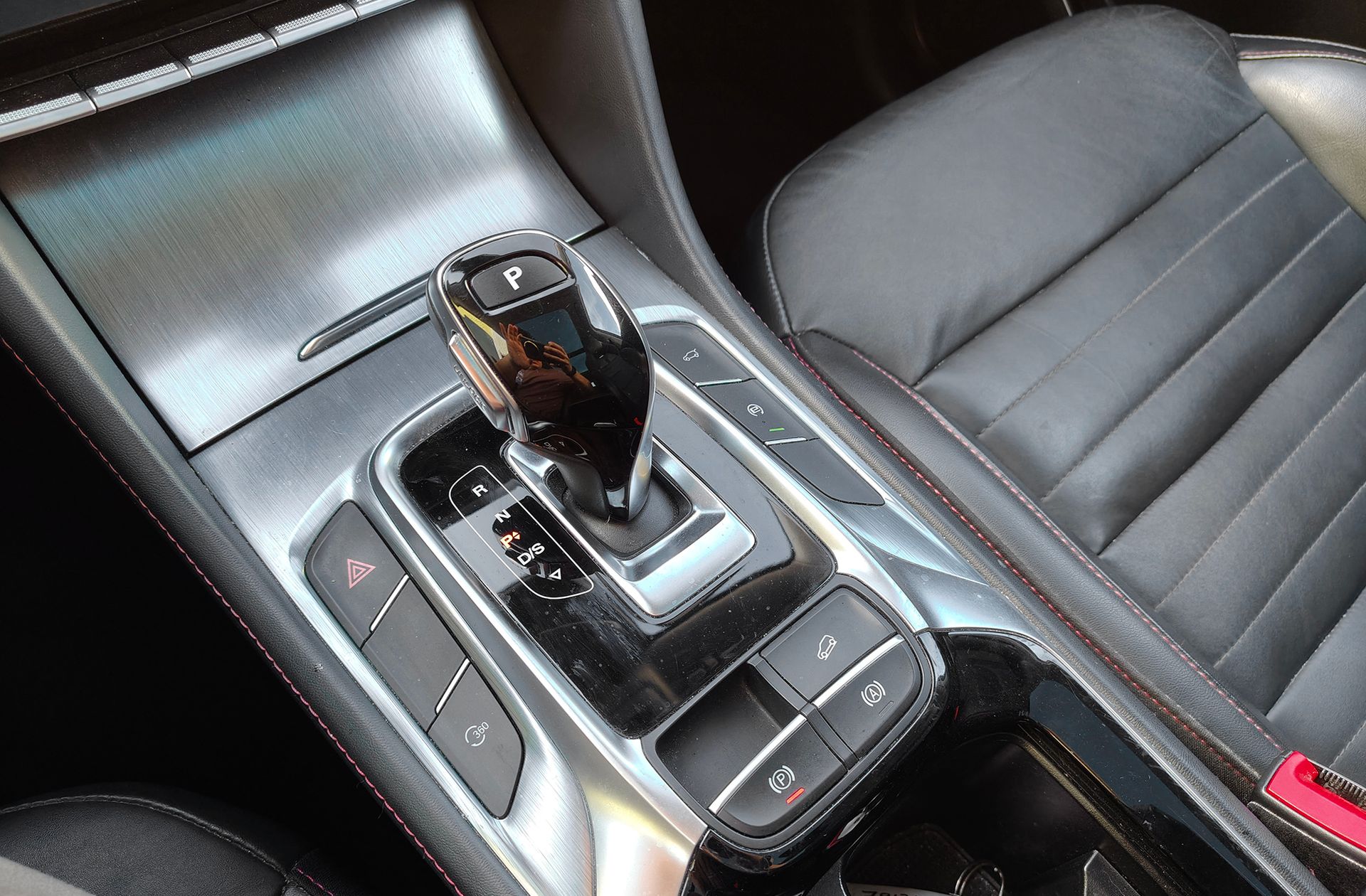 MG HS 1.5 Turbo GDI Luxury DCT - foto 5