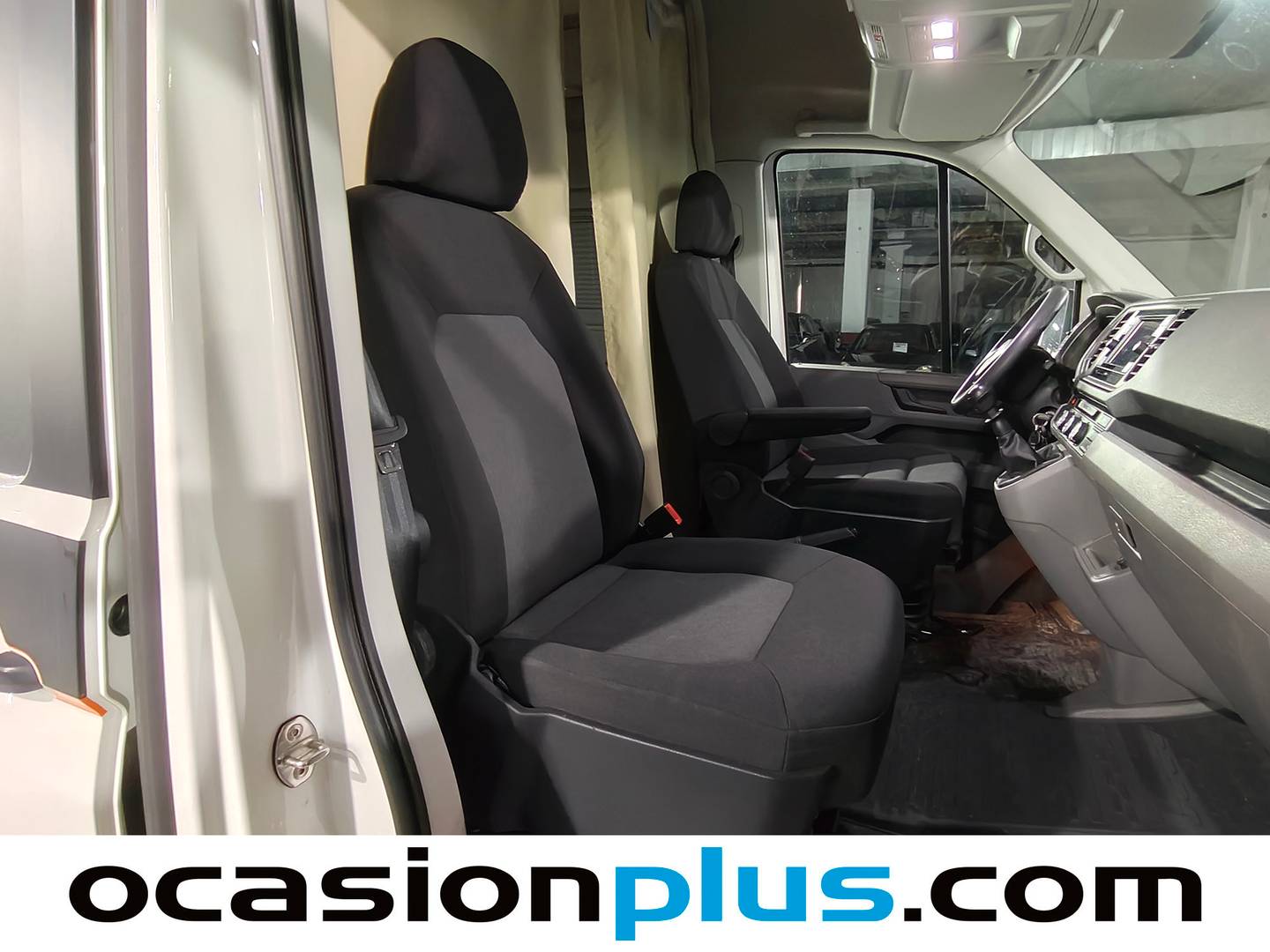Foto Volkswagen Crafter Volkswagen Crafter 35 Furgón Batalla Larga con Voladizo L5H3 2.0 TDI (140 CV) siete plazas