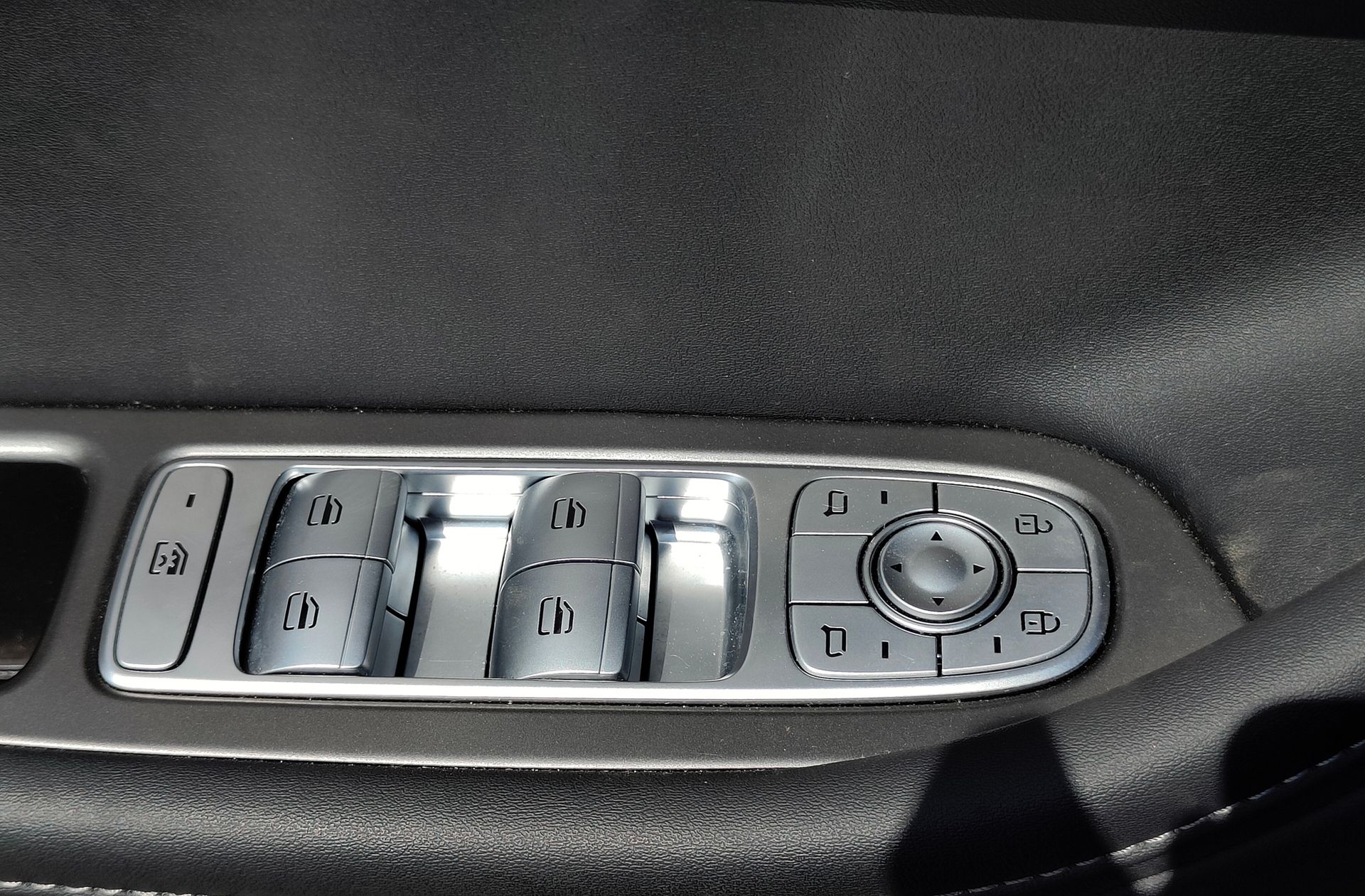 Ebro s700 1.6 T-GDi Comfort DCT - foto 19