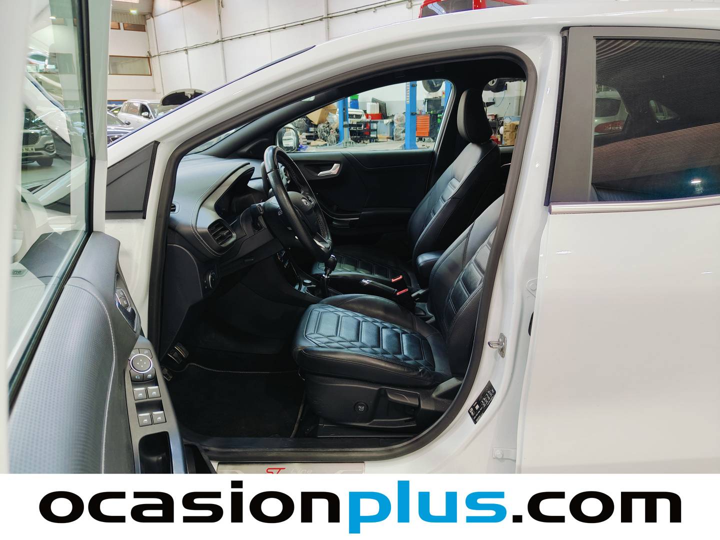 Foto asientos delanteros Ford Puma Ford Puma 1.0 EcoBoost MHEV Vignale ST-Line (155 CV)