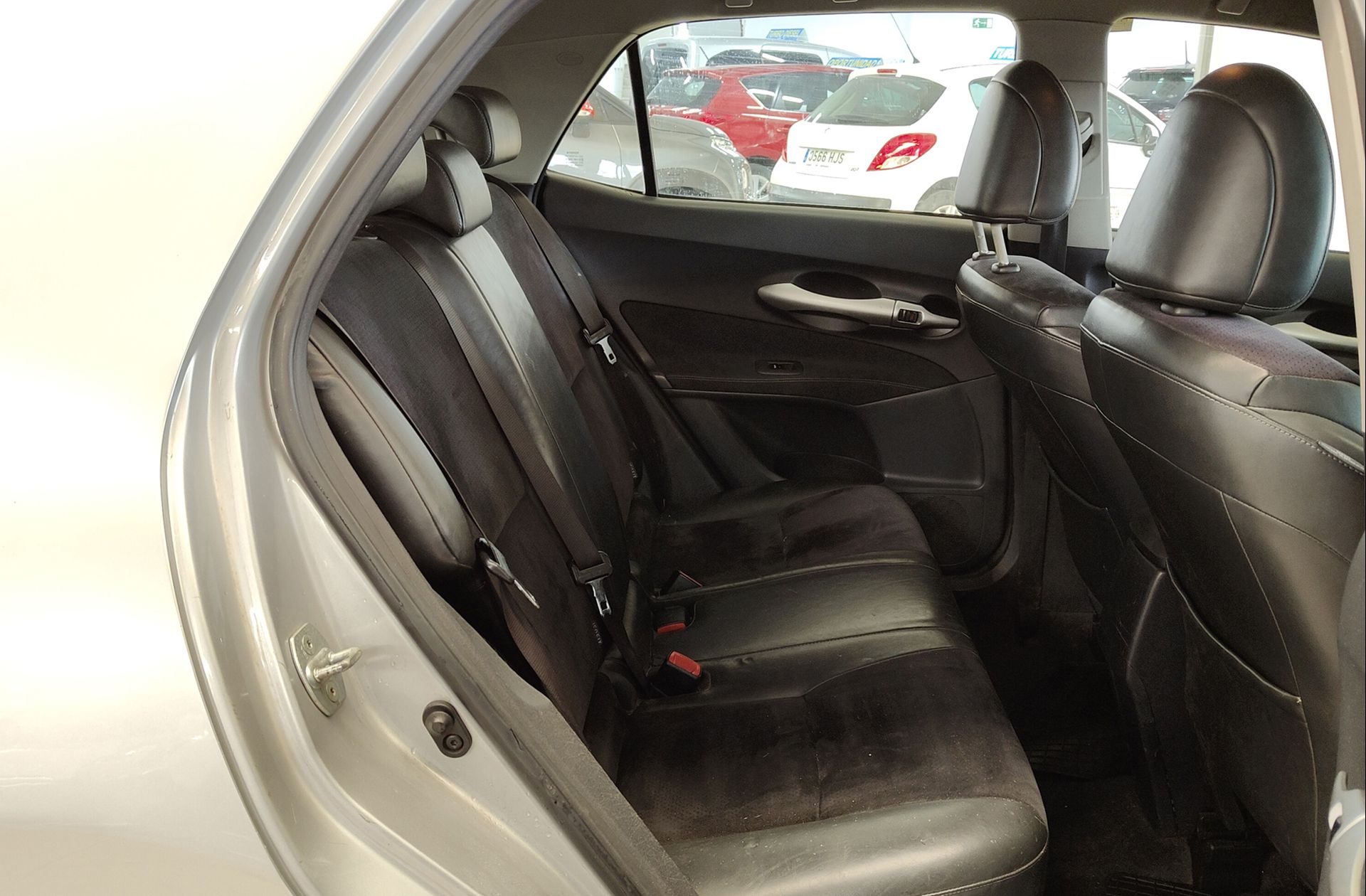 Toyota Auris 1.8 Hybrid Advance - foto 13