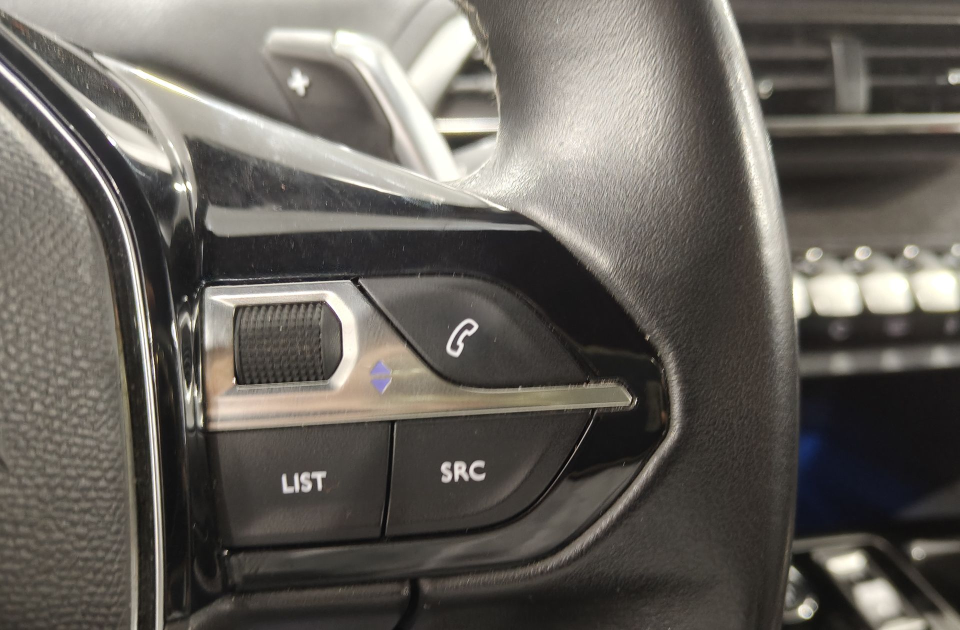 Peugeot 5008 PureTech 130 Allure Pack EAT8 7 plazas - foto 30