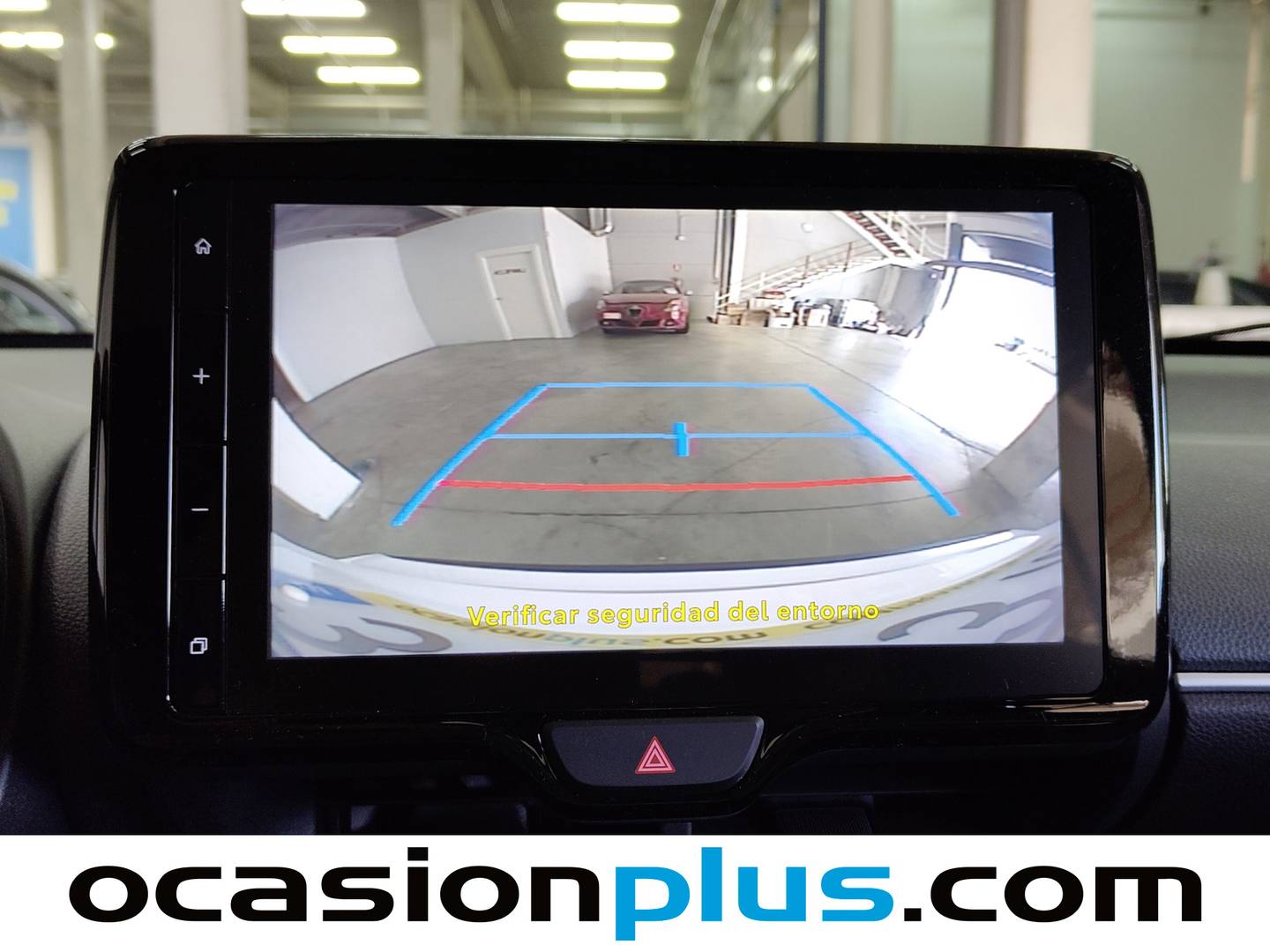 Extras y acabados del Toyota Yaris Cross Toyota Yaris Cross 120H Business Plus (116 CV)
