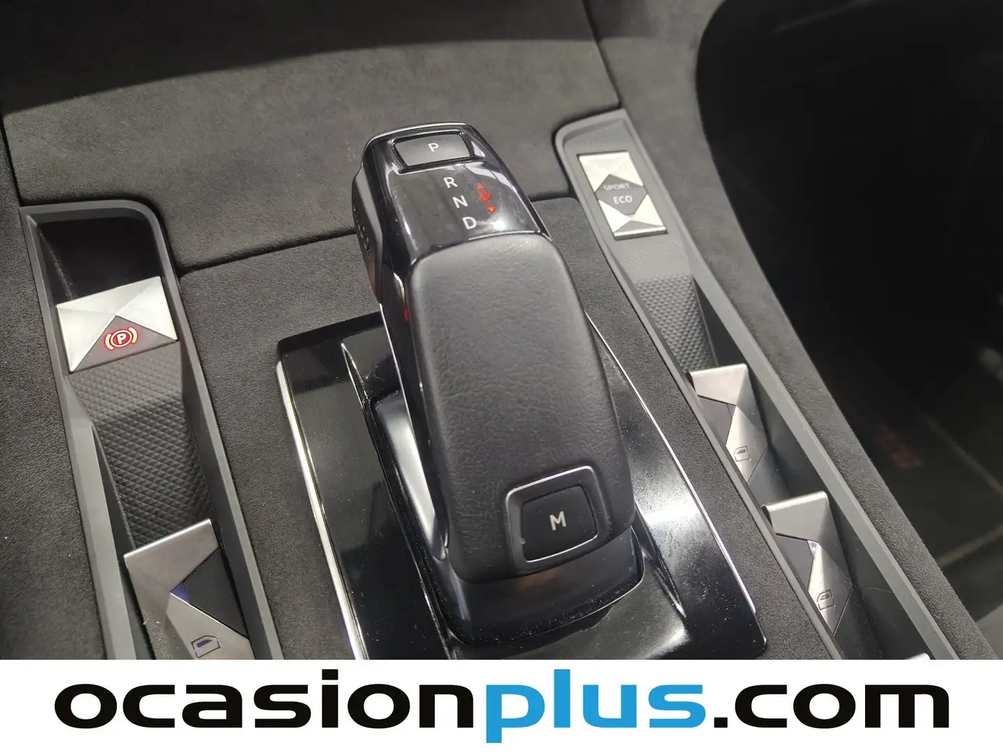 Foto DS DS 7 Crossback DS DS7 Crossback E-Tense 300 Performance Line 4WD Auto (300 CV)