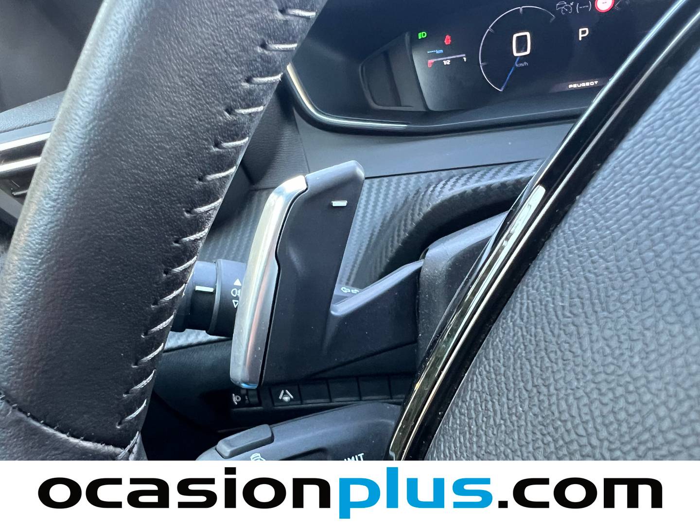 Foto Peugeot 2008 Peugeot 2008 Allure Hybrid eDCS6 (136 CV)