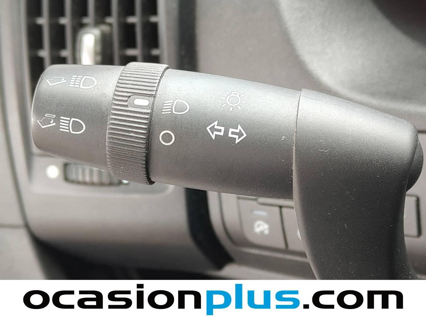 Extras y acabados del Opel Movano Opel Movano Furgon 2.2 BlueHDi Base L3H2 3.5T (140 CV)