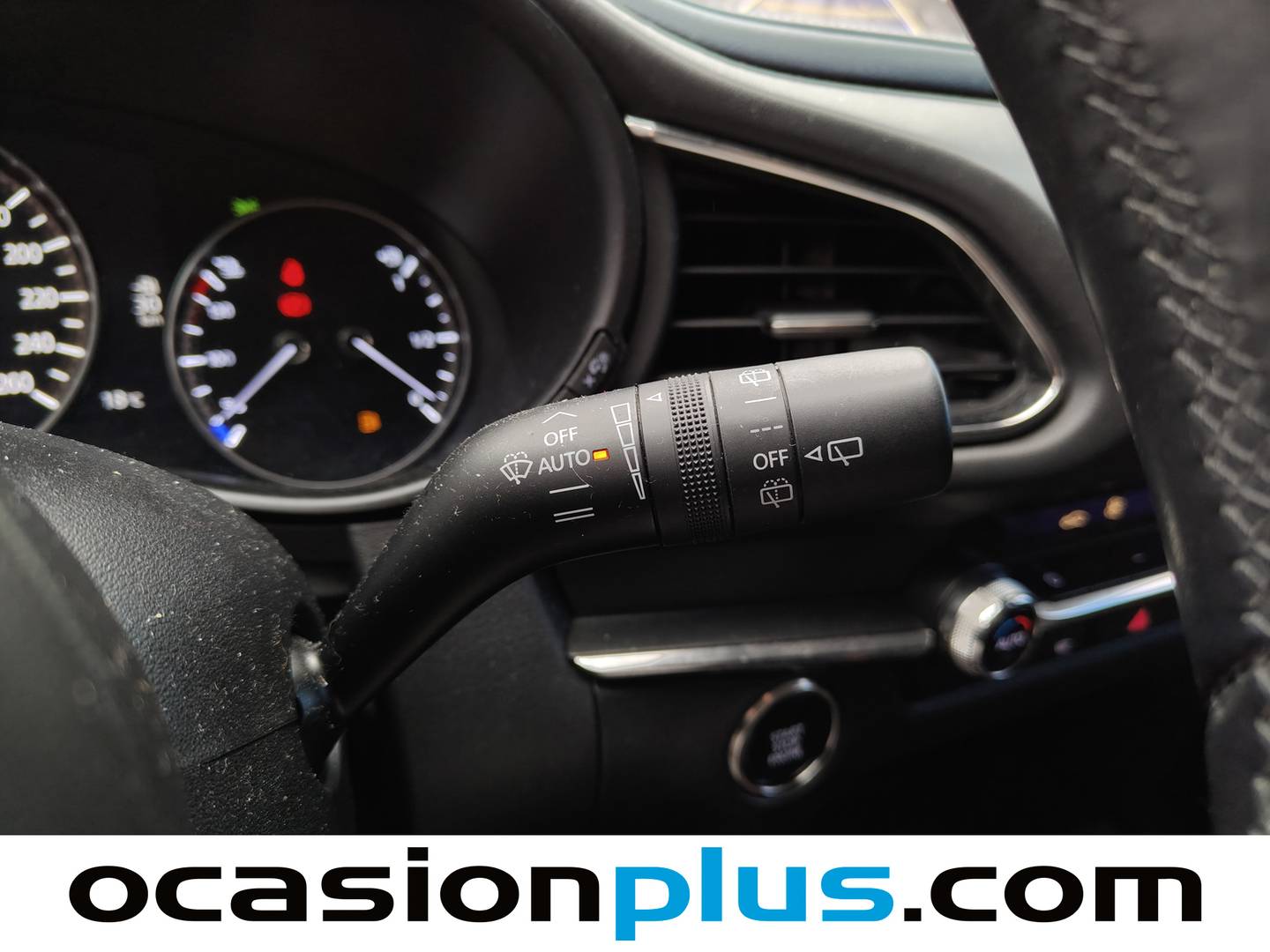 Foto Mazda CX-30 Mazda CX-30 2.0 Skyactiv-G Zenith 2WD AT (122 CV)