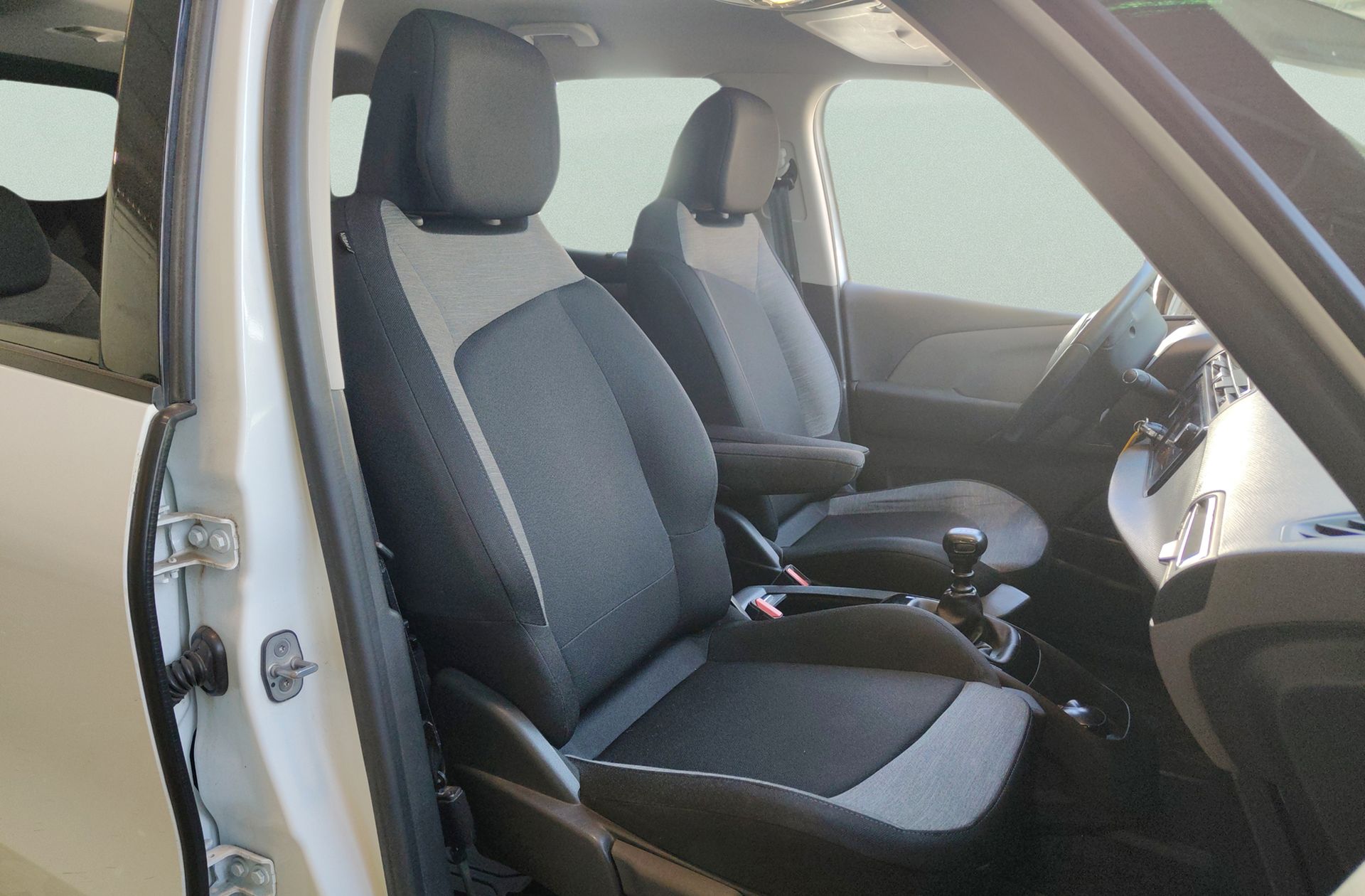 Citroën C4 Grand SpaceTourer BlueHDi 130 Feel 7 plazas - foto 17