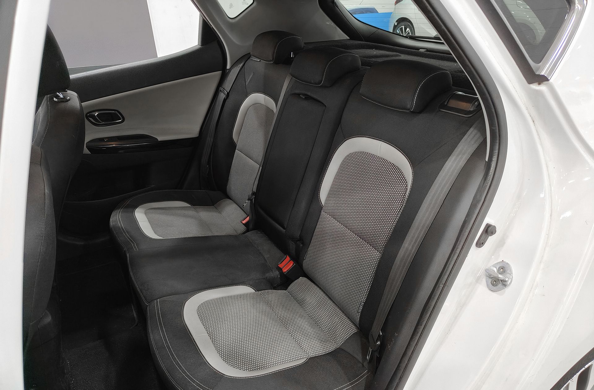 Kia Ceed 1.0 T-GDi Eco-Dynamics x-Tech - foto 13