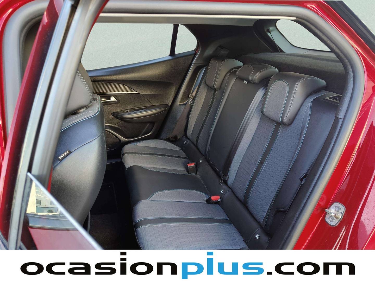 Foto asientos traseros Peugeot 2008 Peugeot 2008 PureTech 130 S&S Allure Pack EAT8 (130 CV)