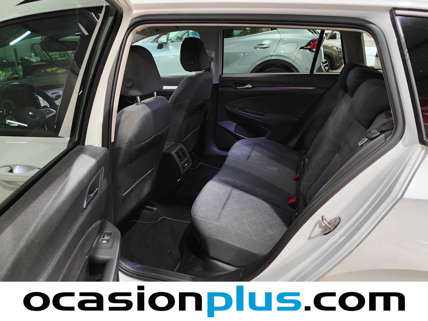 Foto asientos traseros Volkswagen Golf Volkswagen Golf Variant Life 1.0 eTSI (110 CV) DSG