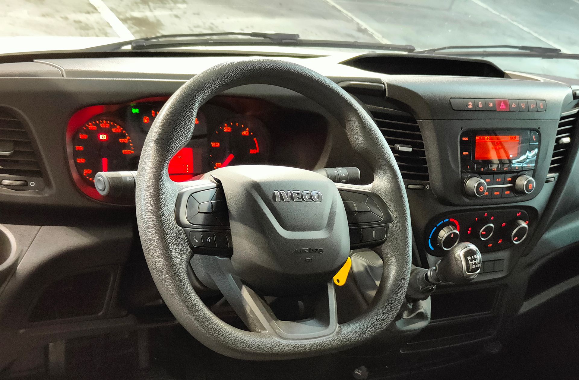 Iveco Daily Furgon 35 S 16 V 3520L/H2 - foto 18