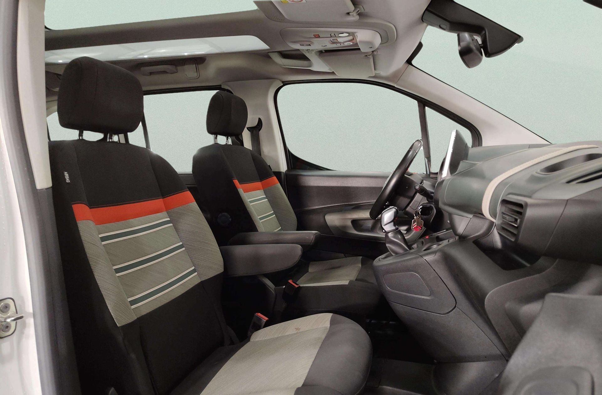 Citroën Berlingo BlueHDi 100 Talla M Shine - foto 18