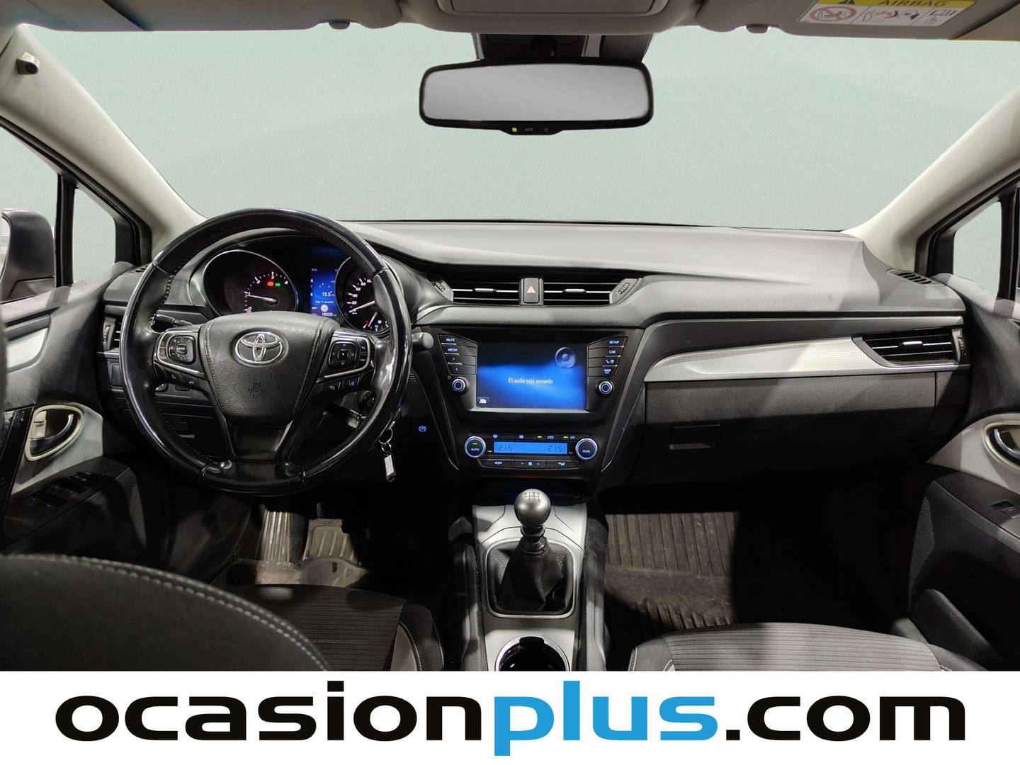 Foto asientos delanteros Toyota Avensis Toyota Avensis 150D Advance (143 CV)