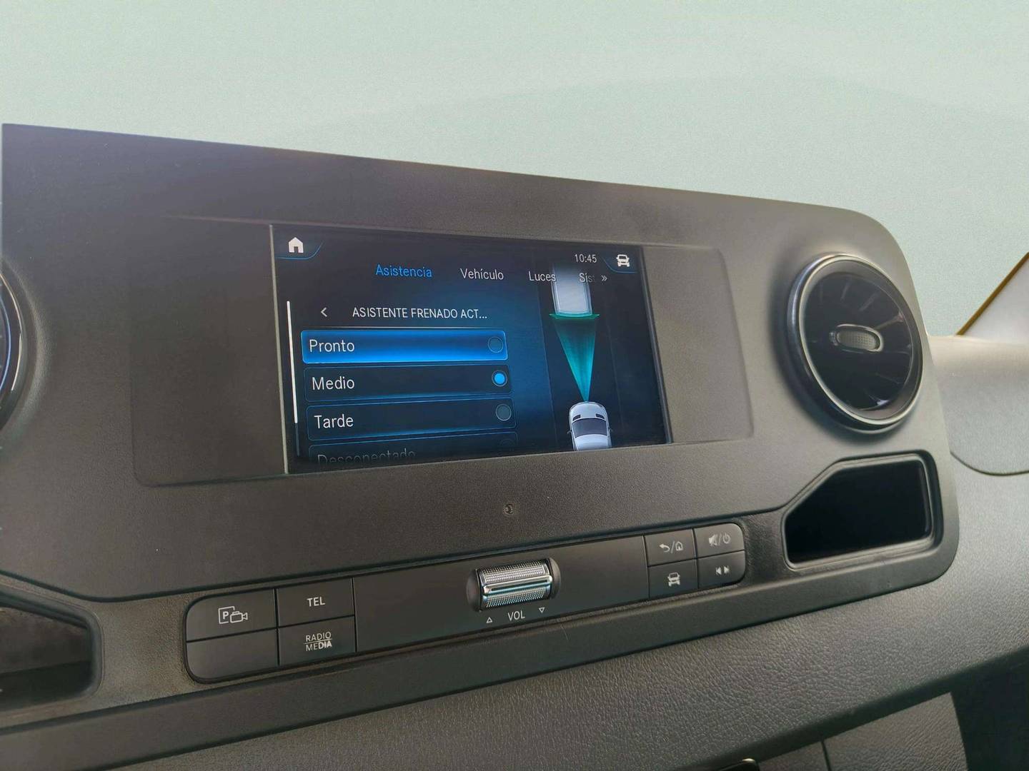 Extras del Mercedes Sprinter Mercedes-Benz Sprinter Furgon 314 CDI Medio 3.5T Techo Alto (143 CV)