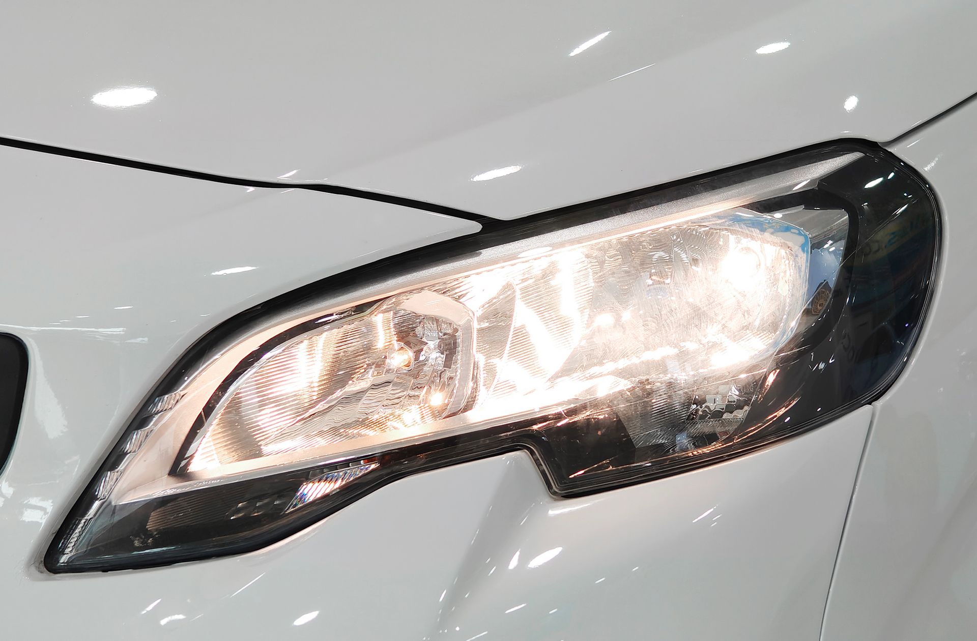 Peugeot Expert Furgon BlueHDi 120 Pro Standard - foto 10