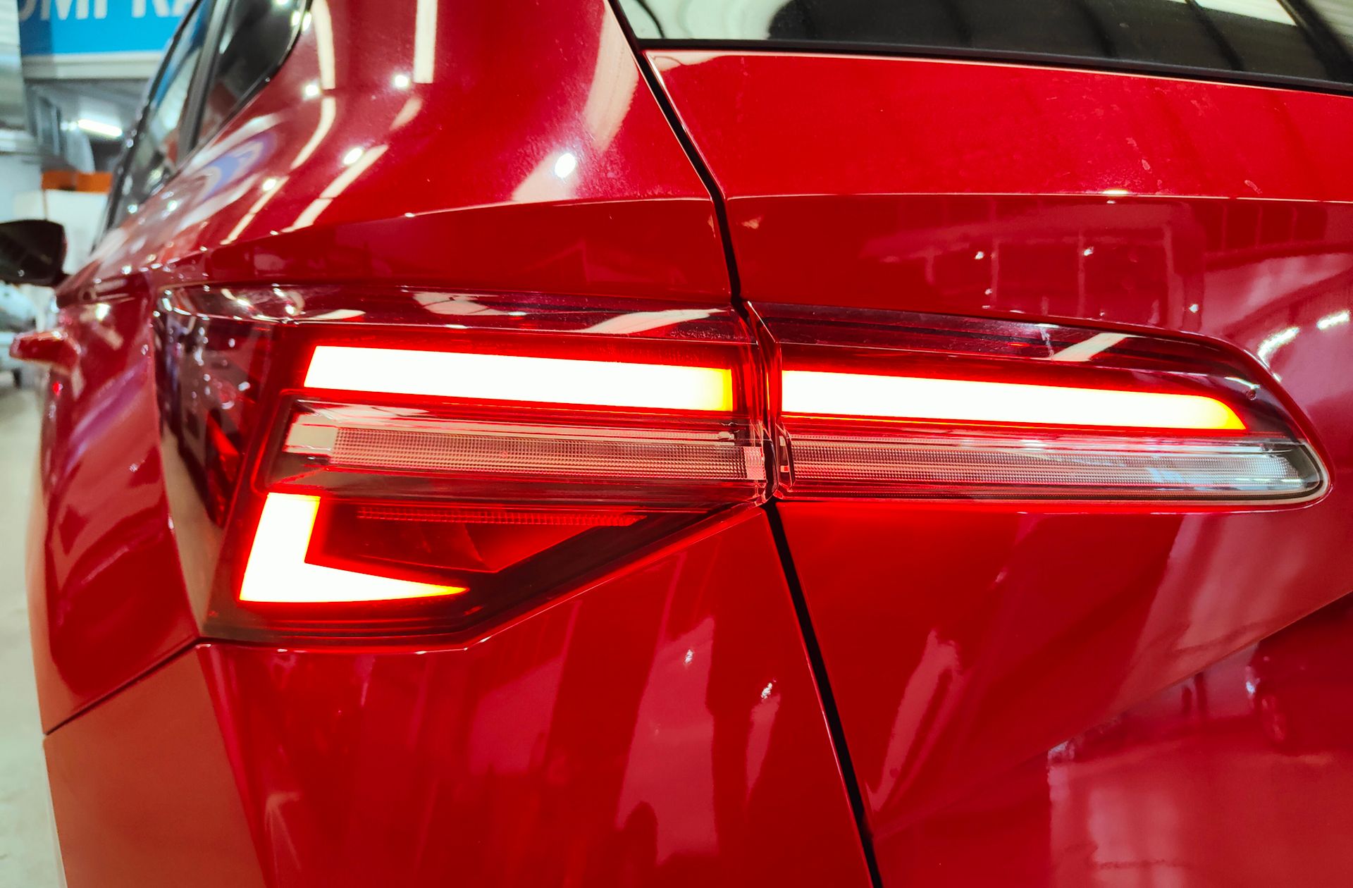 Škoda Karoq 1.5 TSI ACT Sportline DSG - foto 16