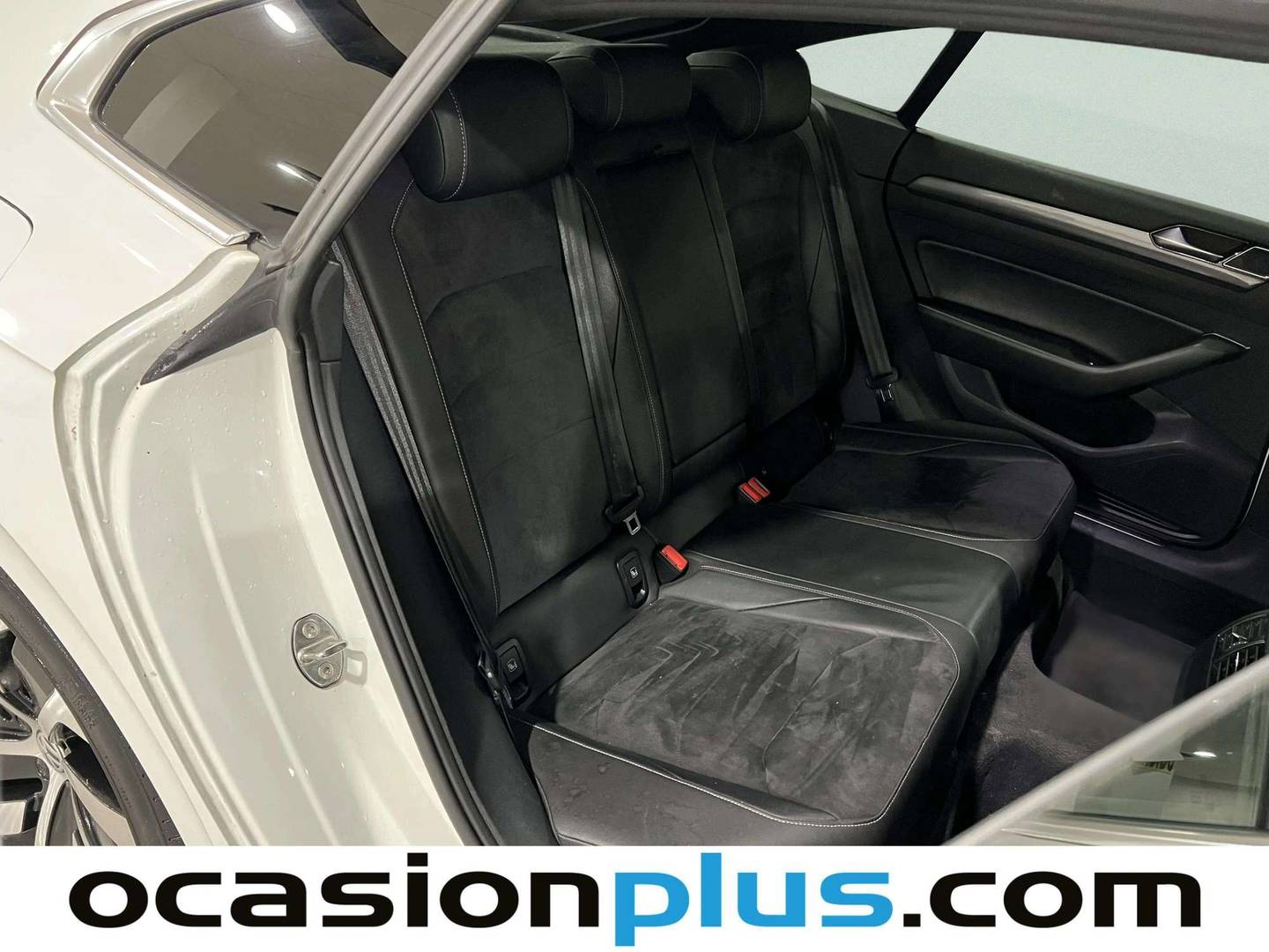 Foto Volkswagen Arteon Volkswagen Arteon R-Line 2.0 TSI (190 CV) DSG