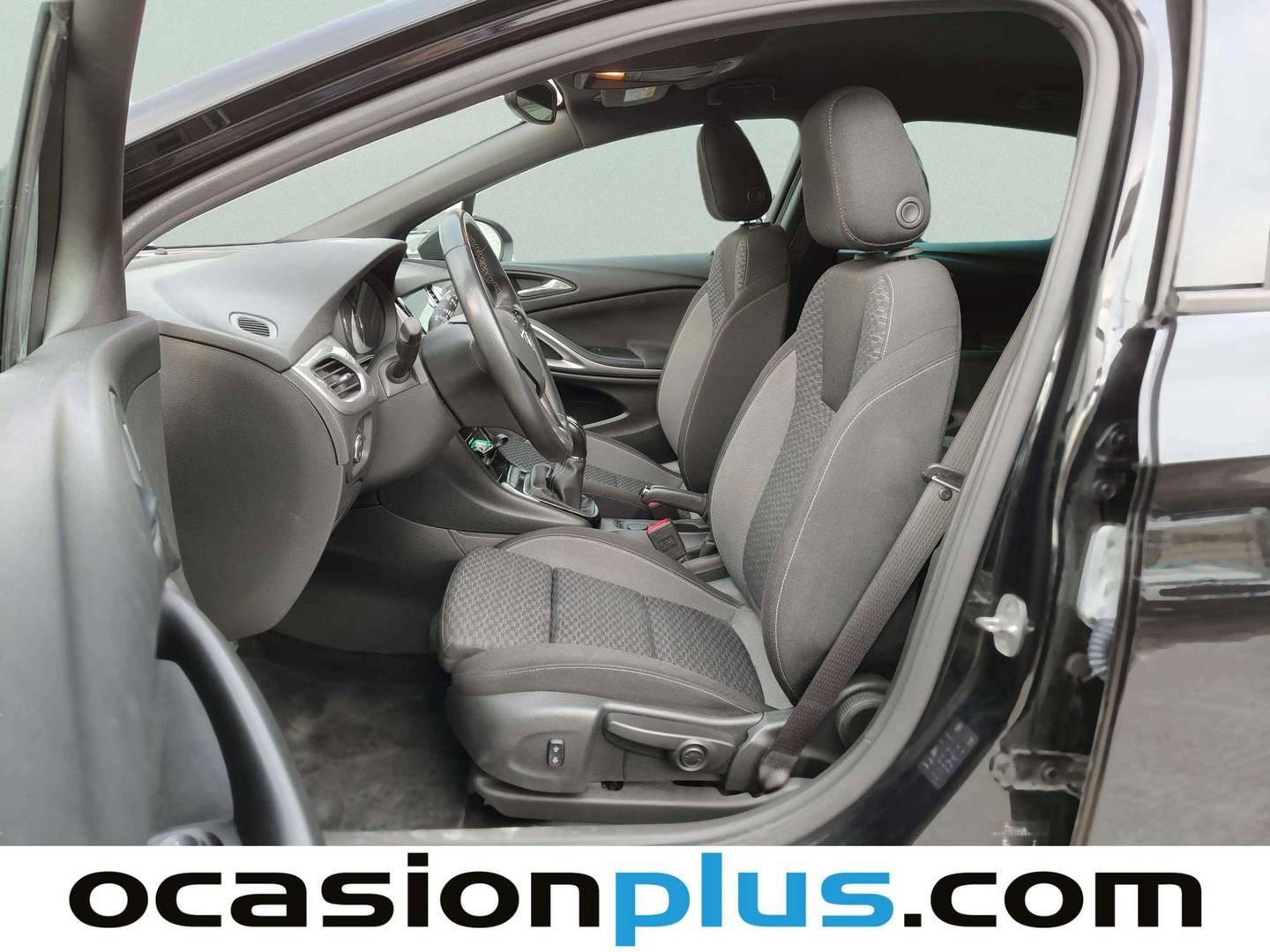 Foto asientos delanteros Opel Astra Opel Astra 1.2 Turbo SHL GS Line (110 CV)