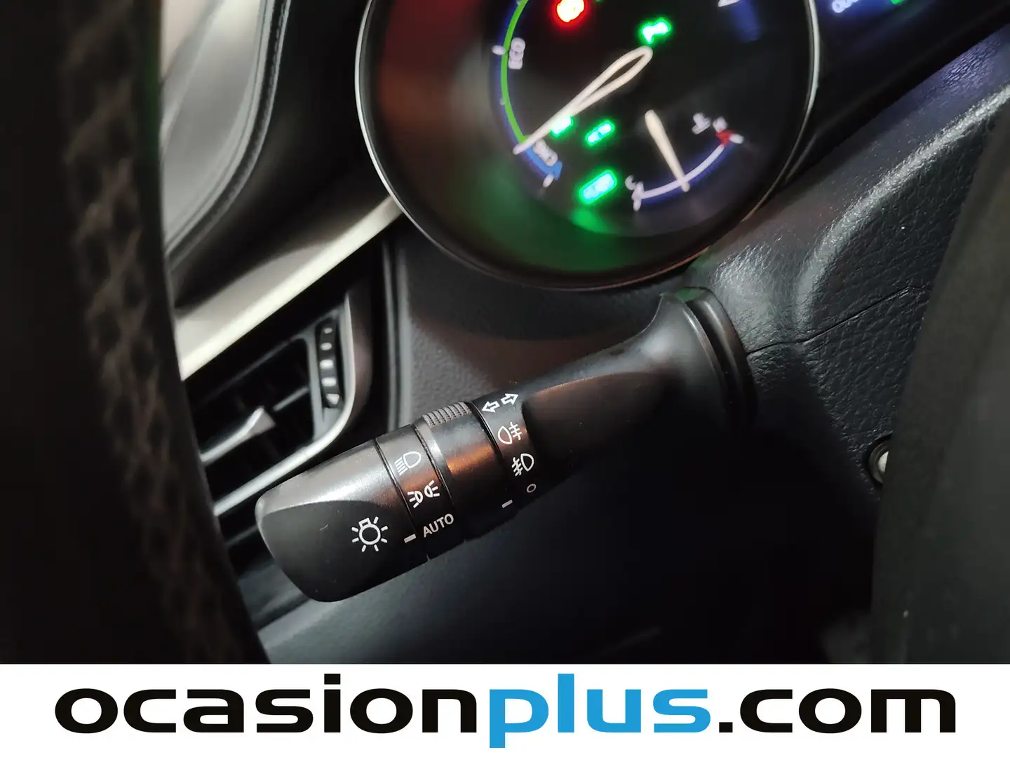 Foto Toyota C-HR Toyota C-HR 1.8 125H Advance (122 CV)