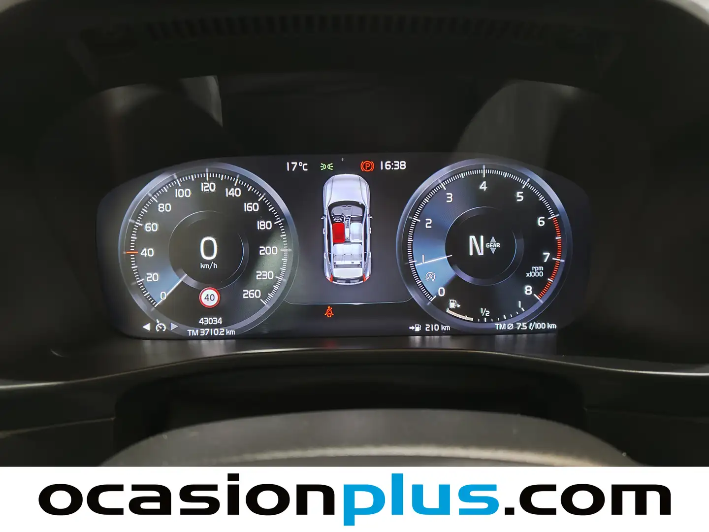 Foto Volvo XC40 Volvo XC40 T2 Momentum Core (129 CV)