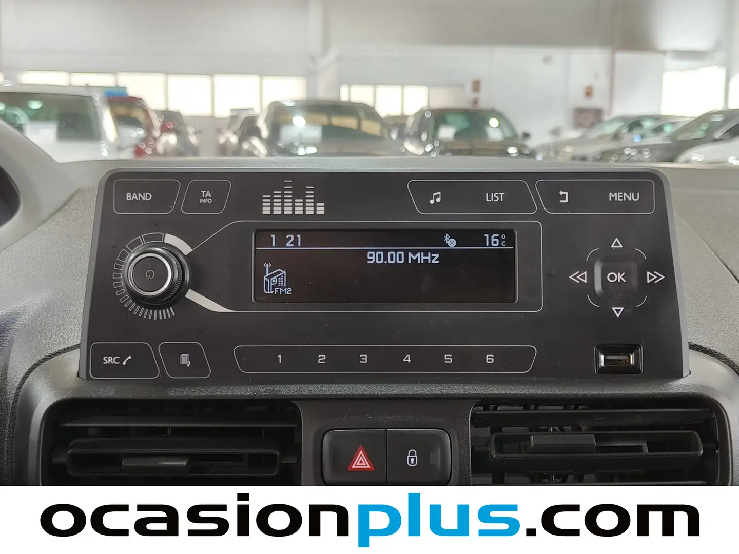 Foto Peugeot Partner Peugeot Partner Furgon BlueHDi 100 S&S Pro Standard 600kg (98 CV)