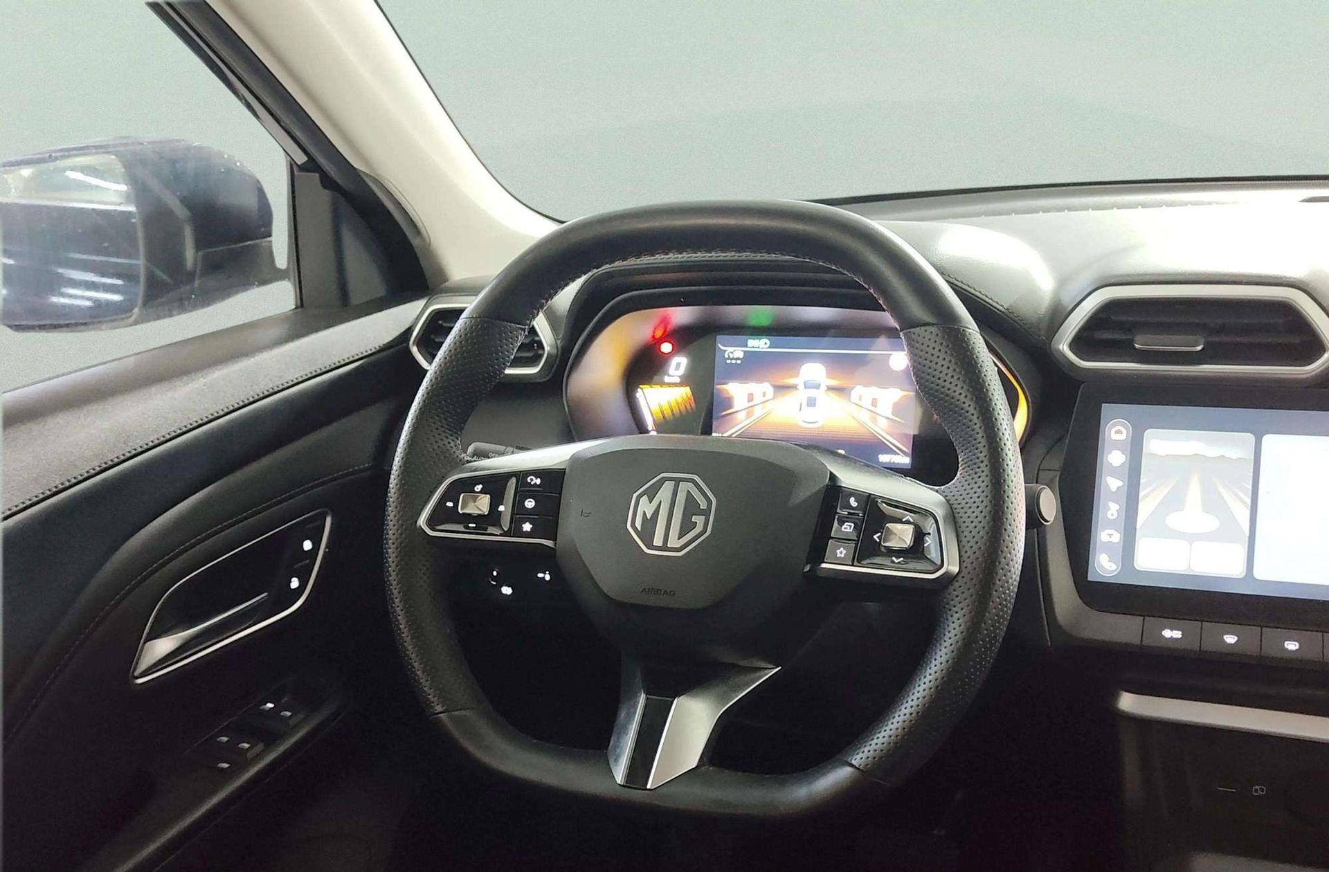 MG ZS 1.5 Hybrid+ Luxury - foto 27