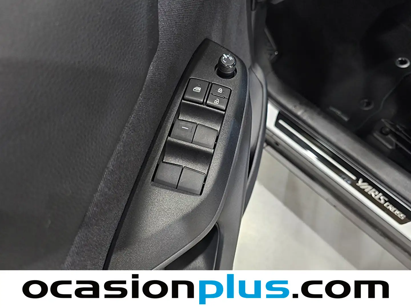 Foto Toyota Yaris Cross Toyota Yaris Cross 120H Business Plus (116 CV)