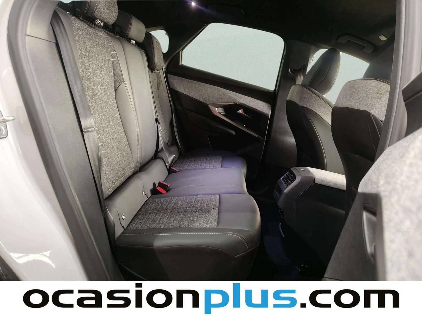 Peugeot 3008 Hybrid Peugeot 3008 Hybrid 145 Allure eDCS6 (145 CV) 2025