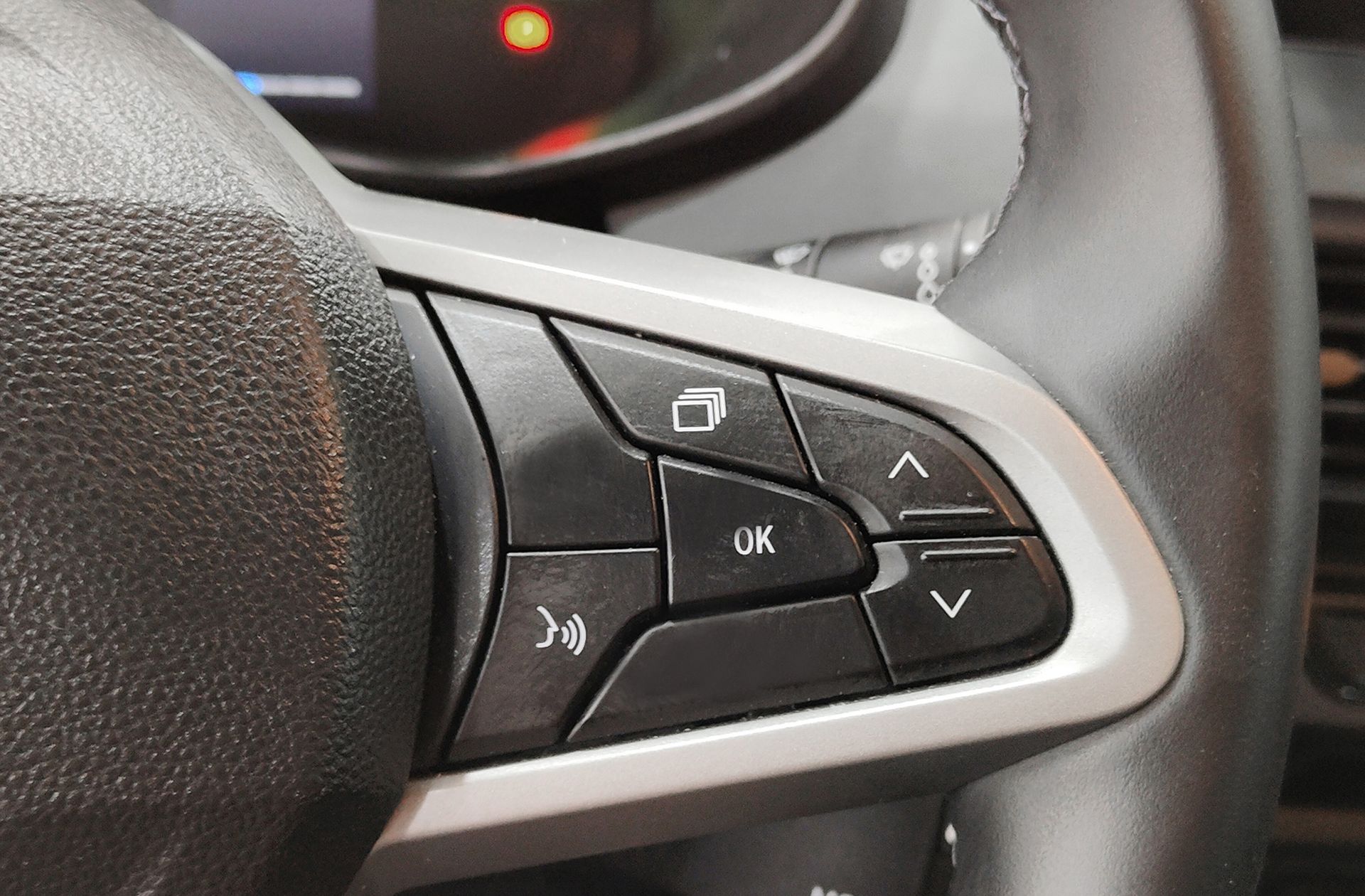 Dacia Jogger Extreme Hybrid 7 plazas - foto 27